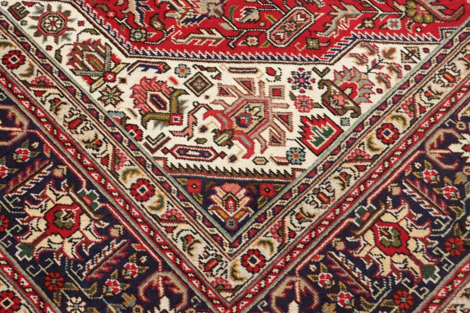 Handgeknüpfter Täbriz Perserteppich 203 × 300 cm