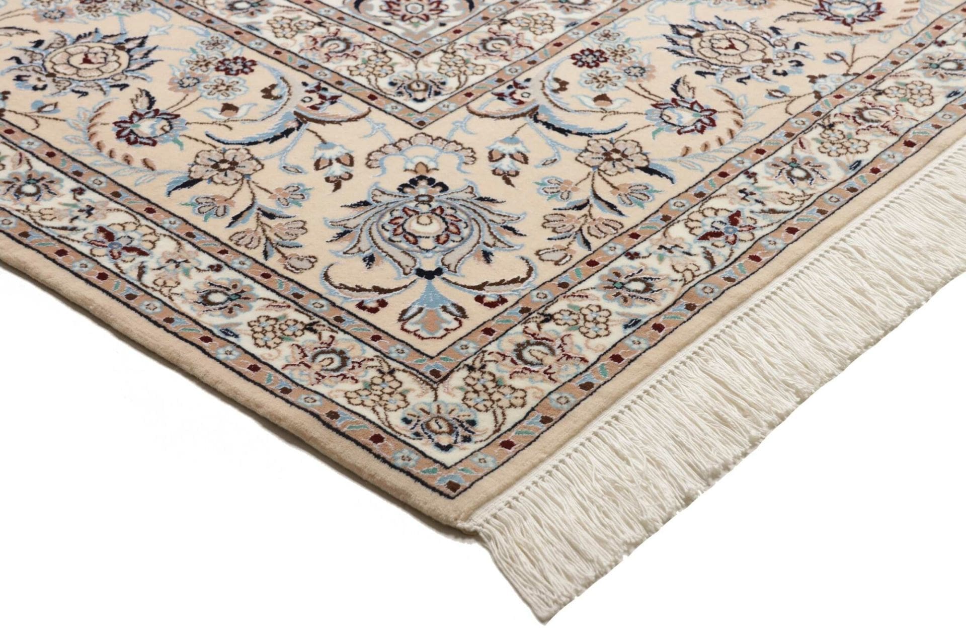 Nain Perserteppich aus Iran, 223 × 320 cm