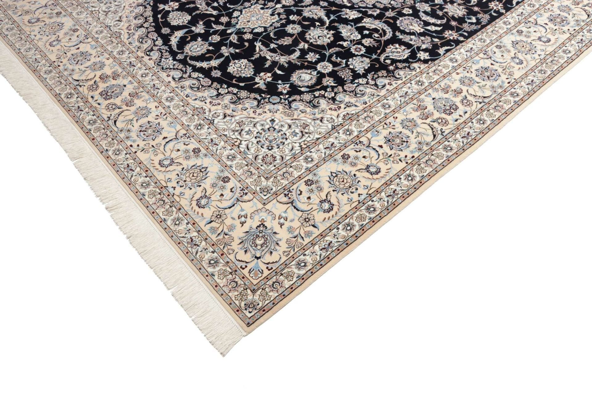 Nain Perserteppich aus Iran, 223 × 320 cm