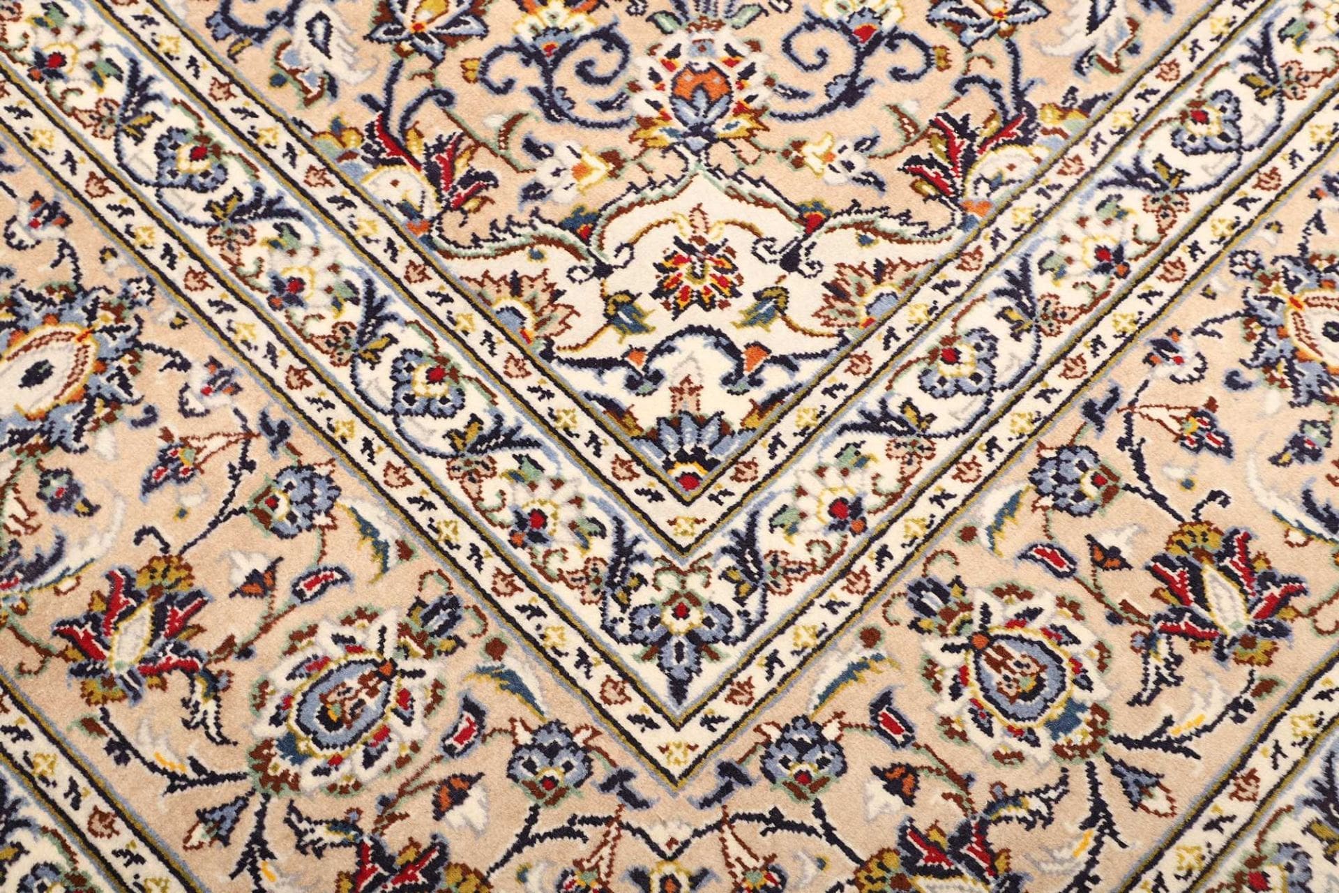 Kashan Perserteppich aus Iran, 205 × 322 cm