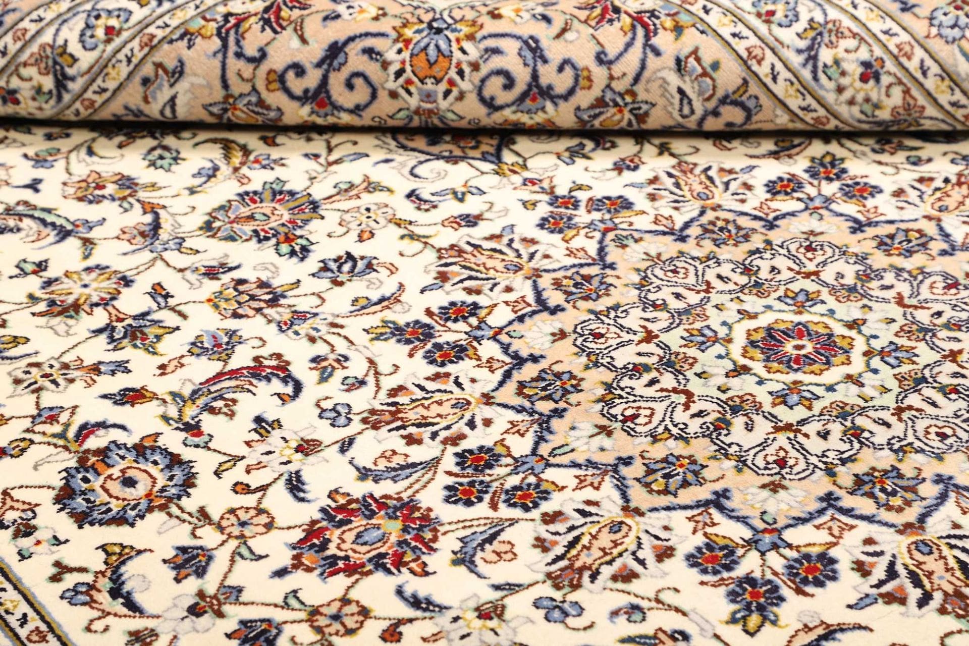 Kashan Perserteppich aus Iran, 205 × 322 cm
