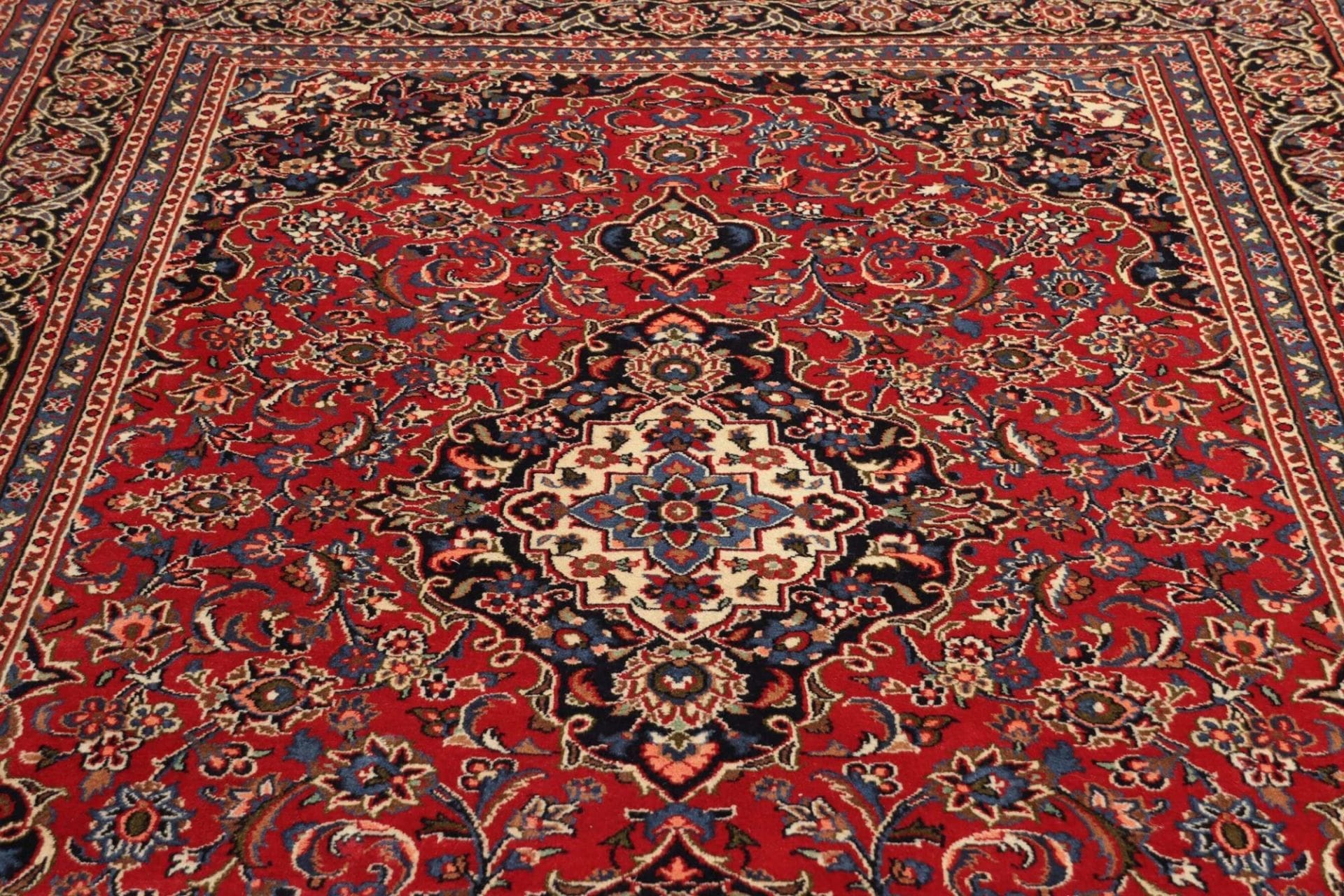 Kashan Perserteppich aus Iran, 199 × 301 cm