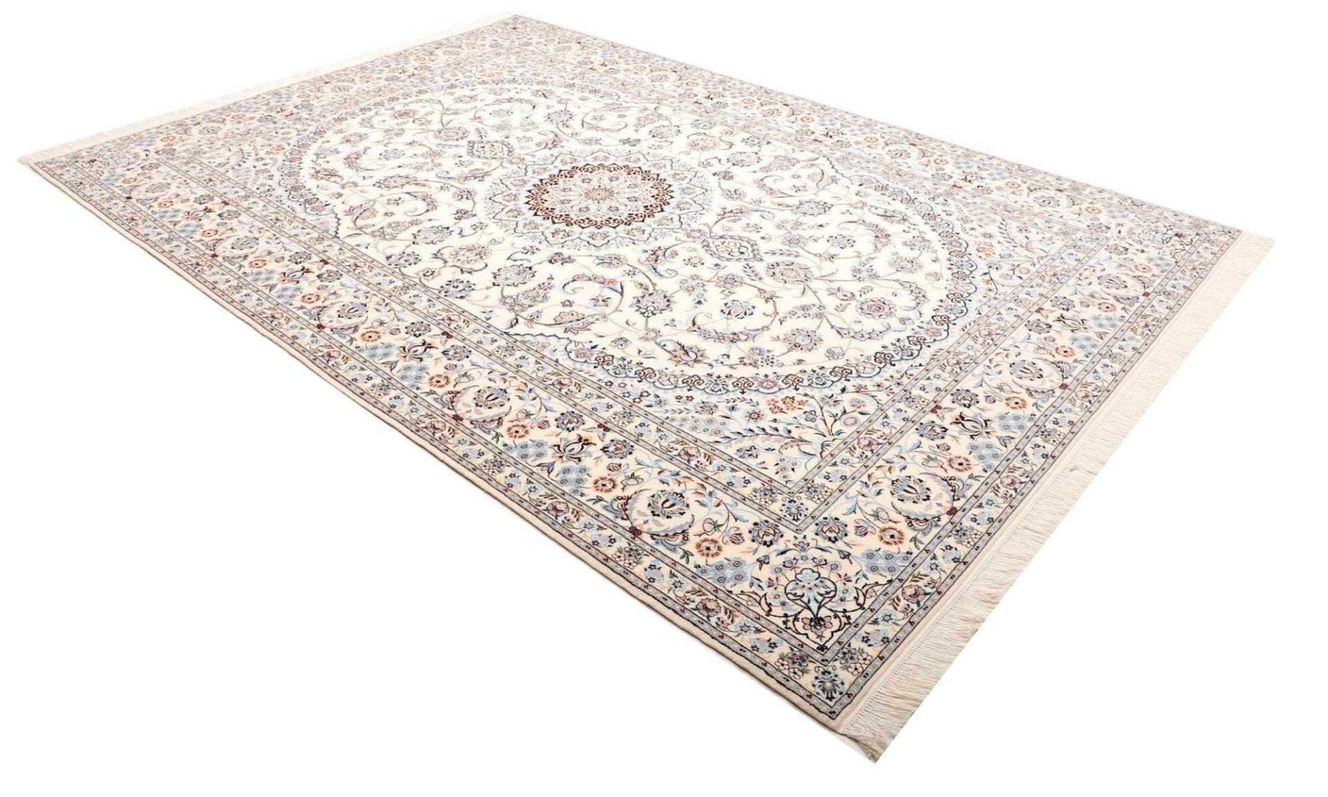 Nain Perserteppich aus Iran, 211 × 312 cm