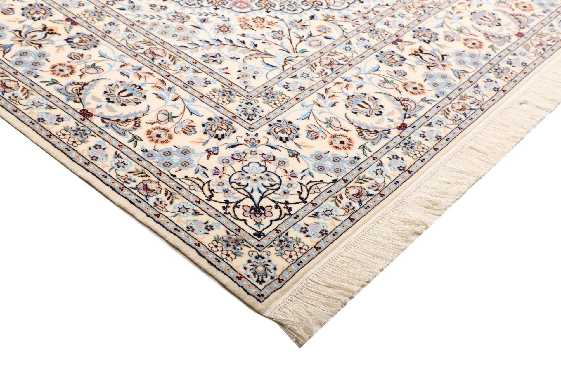 Nain Perserteppich aus Iran, 211 × 312 cm