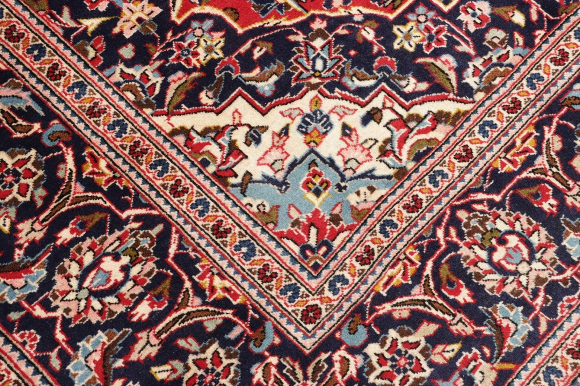 Kashan Perserteppich aus Iran, 211 × 295 cm
