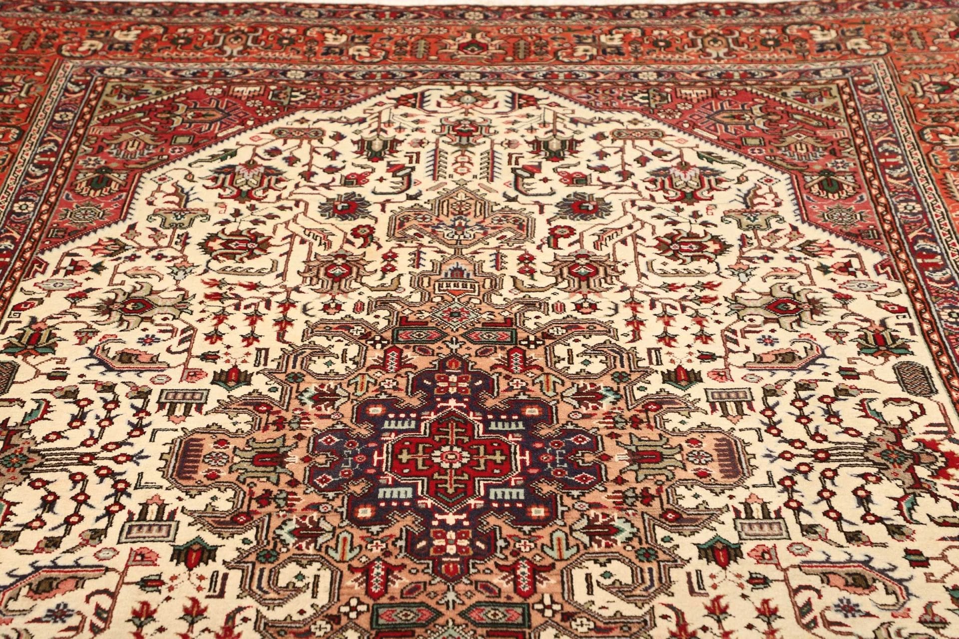 Täbriz Perserteppich aus Iran, 206 × 302 cm