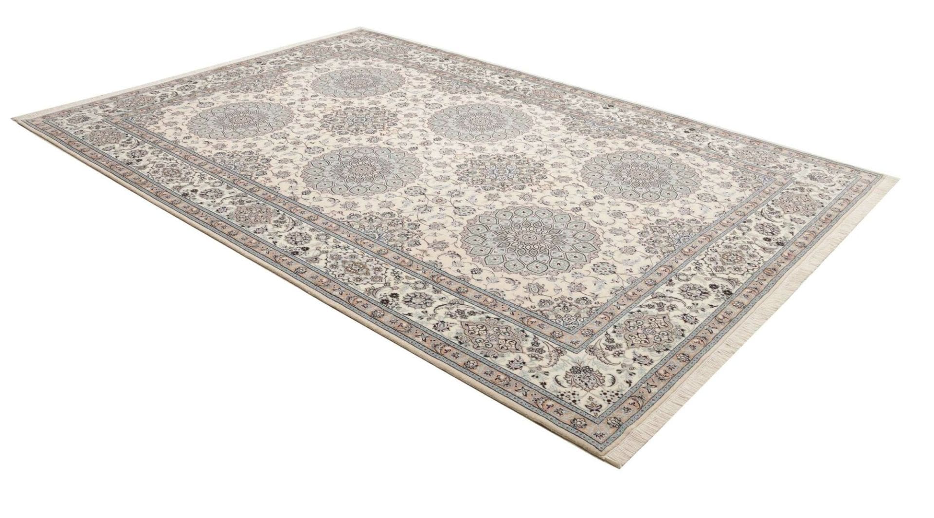 Nain Perserteppich aus Iran, 218 × 317 cm