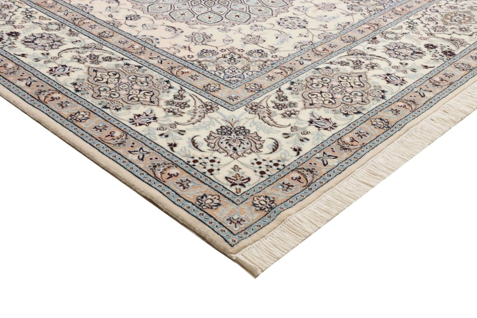 Nain Perserteppich aus Iran, 218 × 317 cm