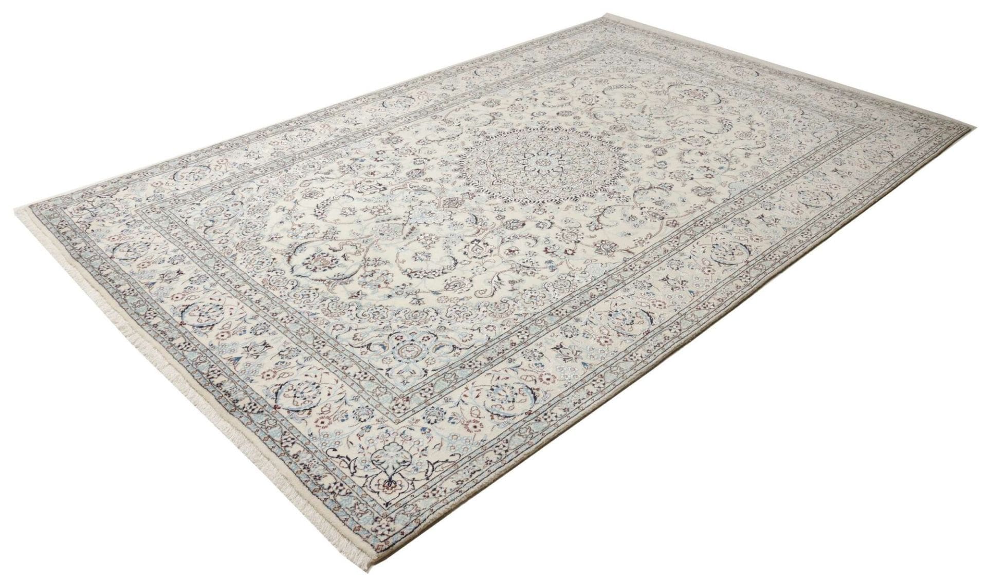 Nain Perserteppich aus Iran, 190 × 290 cm
