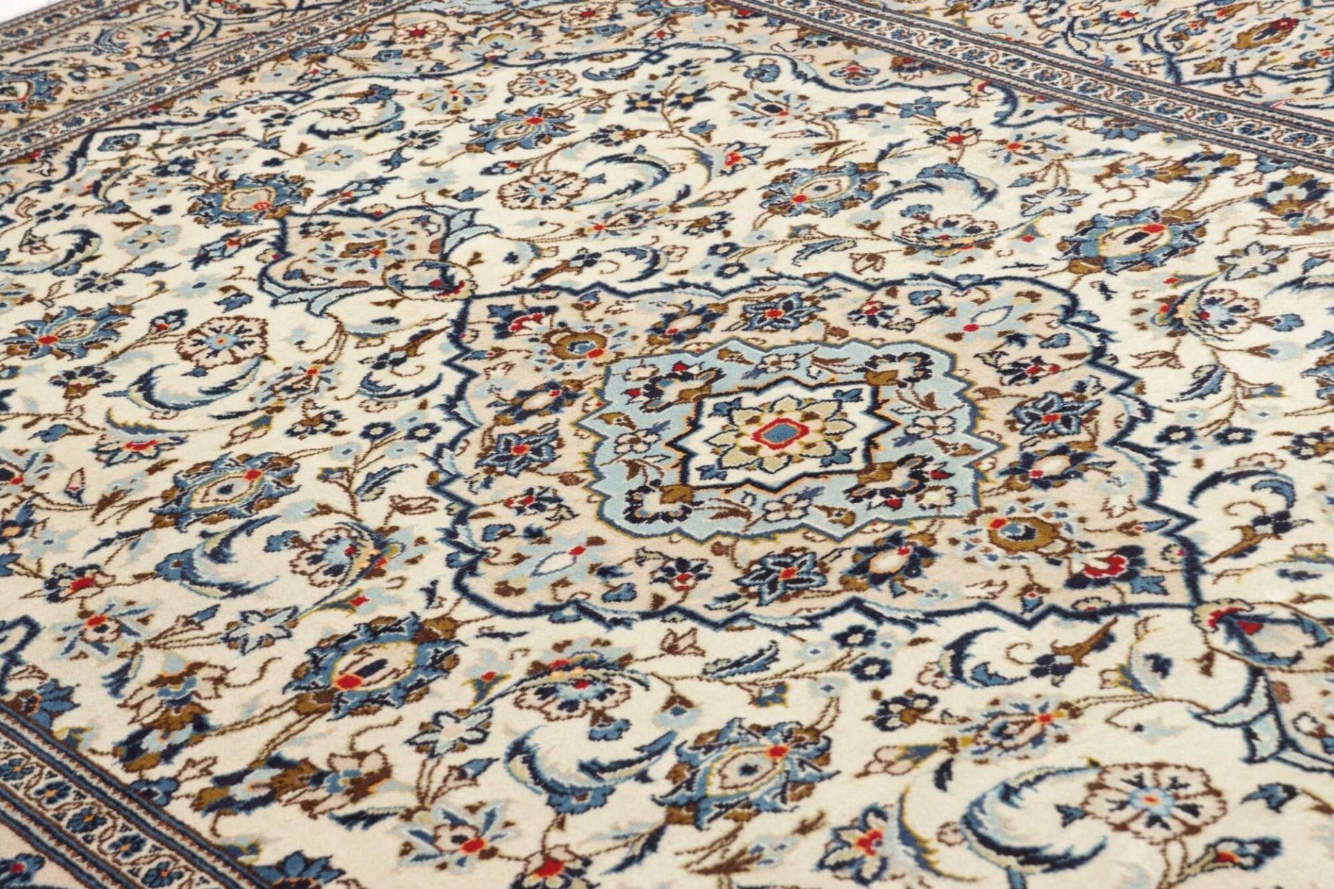 Kashan Perserteppich aus Iran, 198 × 293 cm