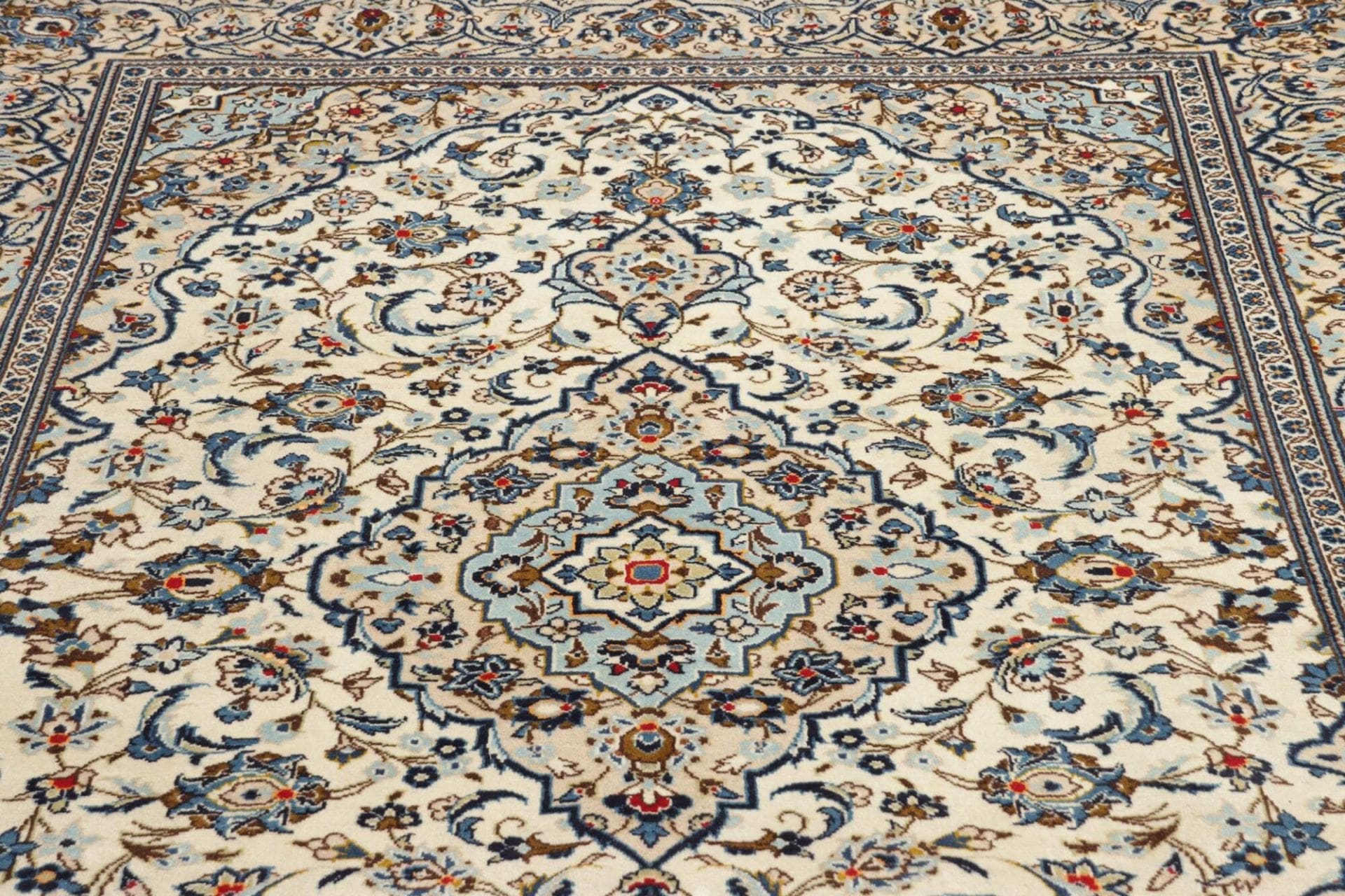 Kashan Perserteppich aus Iran, 198 × 293 cm
