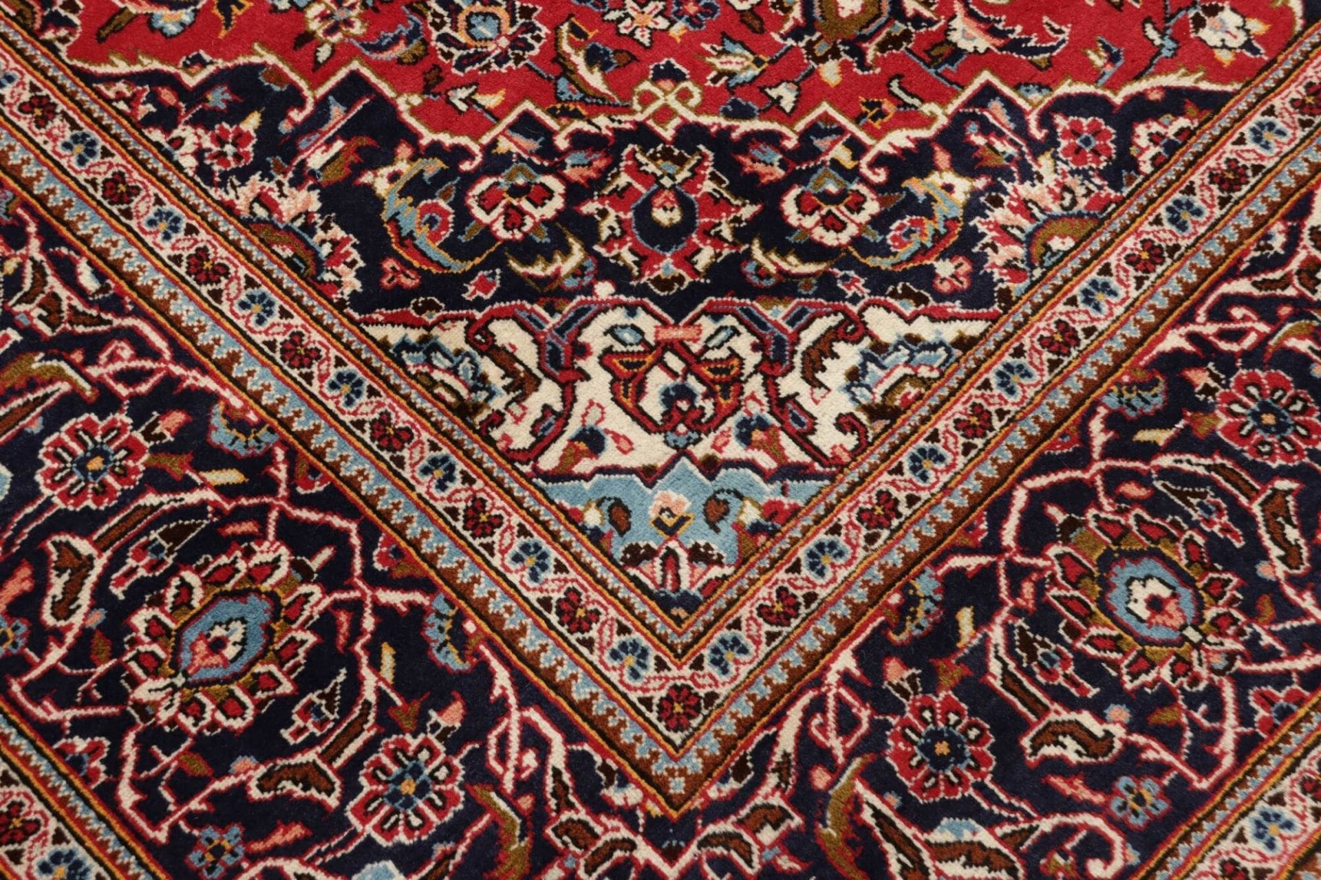 Kashan Perserteppich aus Iran, 200 × 308 cm