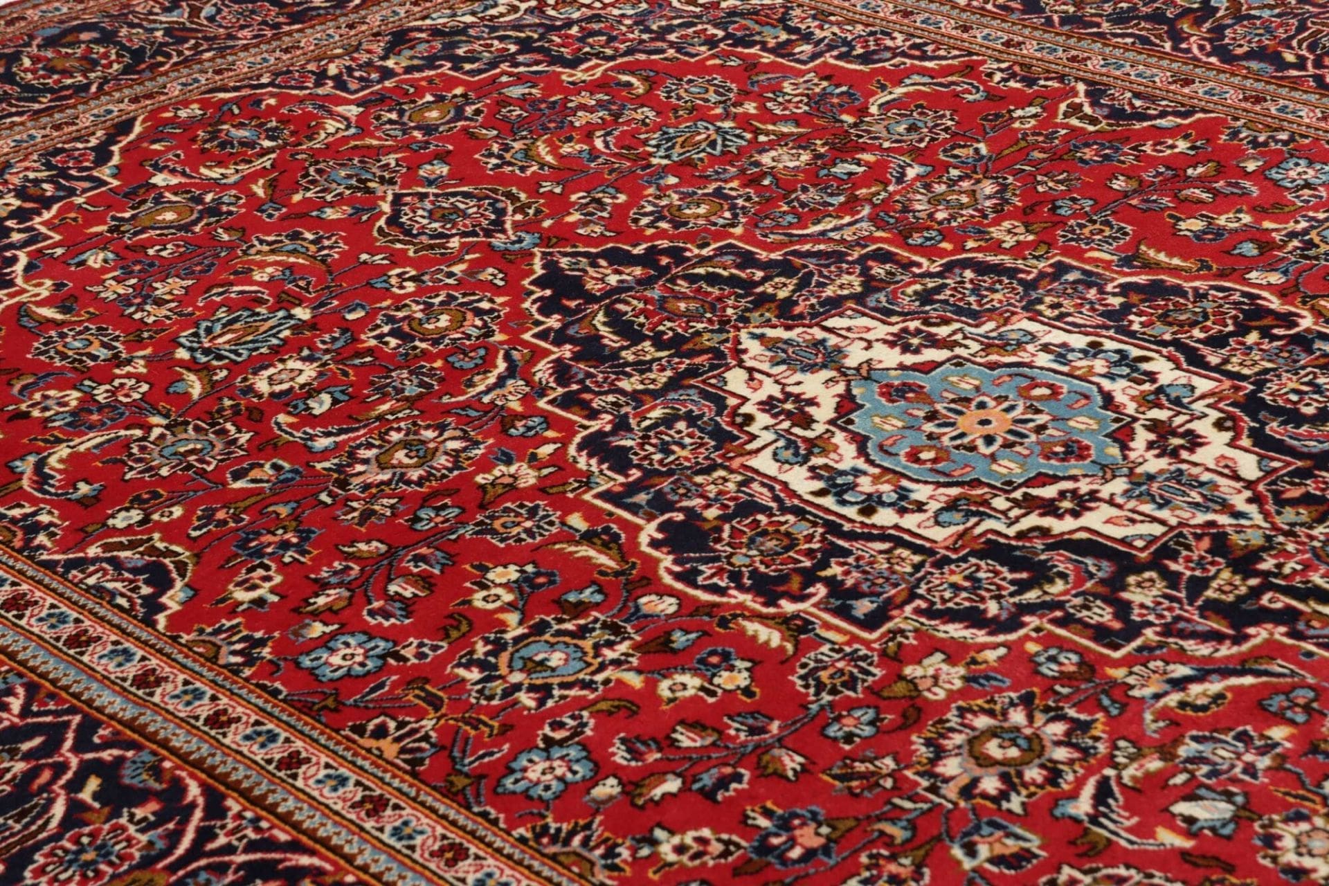 Kashan Perserteppich aus Iran, 200 × 308 cm