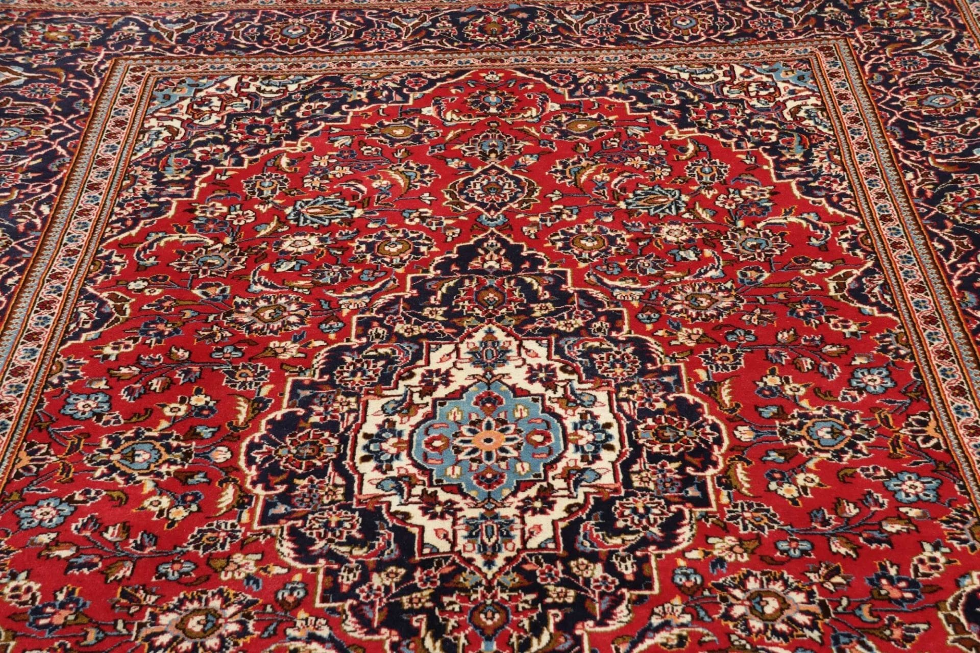 Kashan Perserteppich aus Iran, 200 × 308 cm