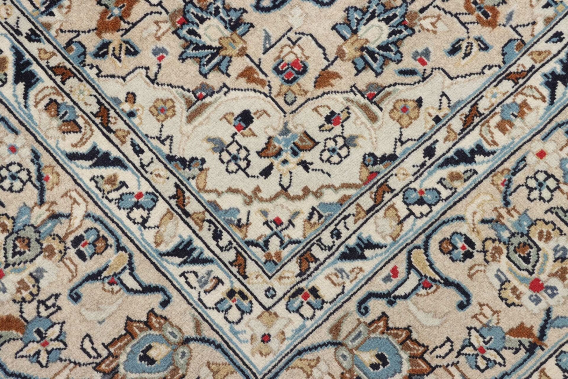 kashan-teppich-200-x-300cm-handgeknupft-aus-schurwolle-perserteppich-15 Kashan Perserteppich aus Iran, 200 × 300 cm