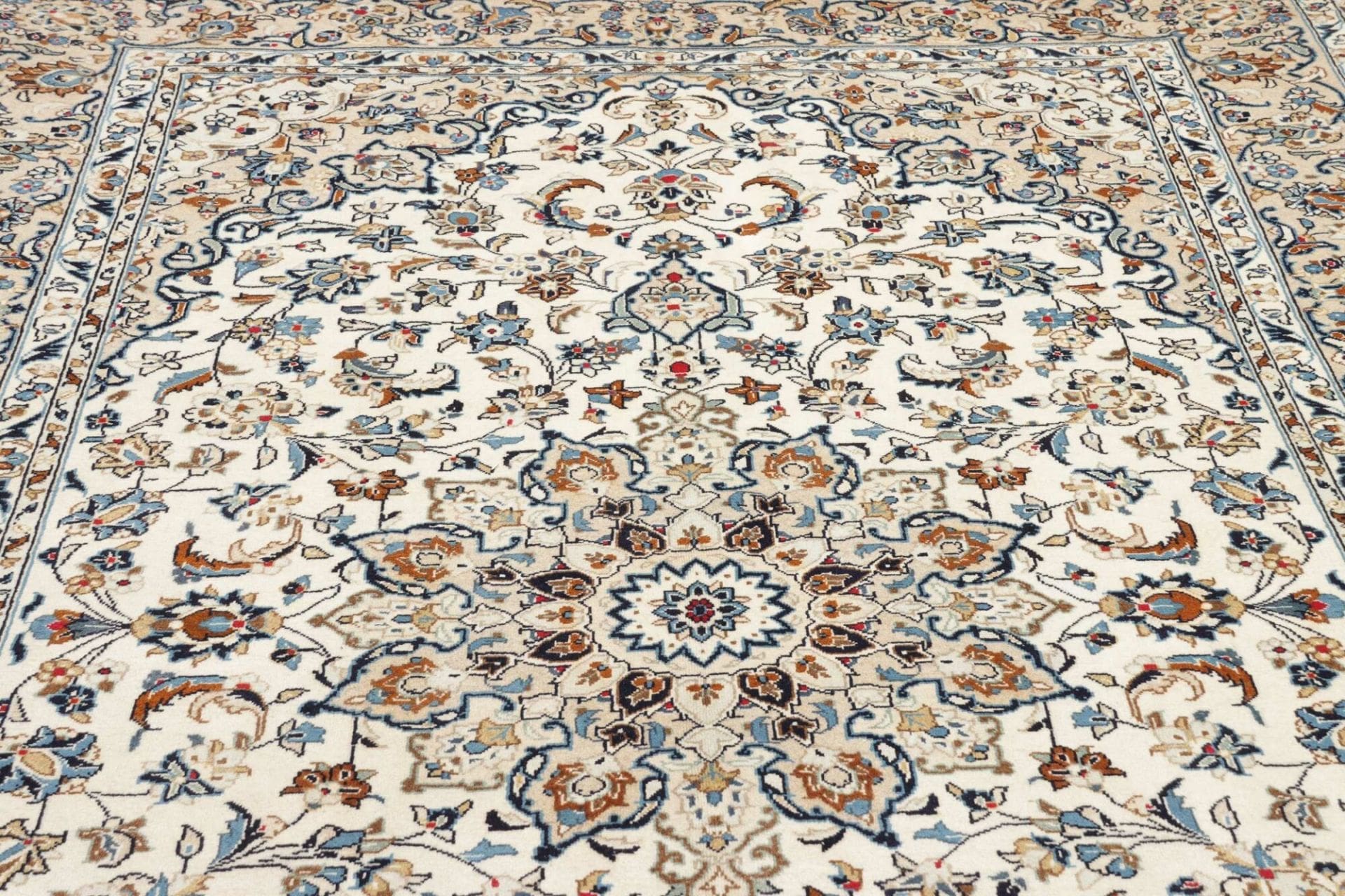 kashan-teppich-200-x-300cm-handgeknupft-aus-schurwolle-perserteppich-18 Kashan Perserteppich aus Iran, 200 × 300 cm