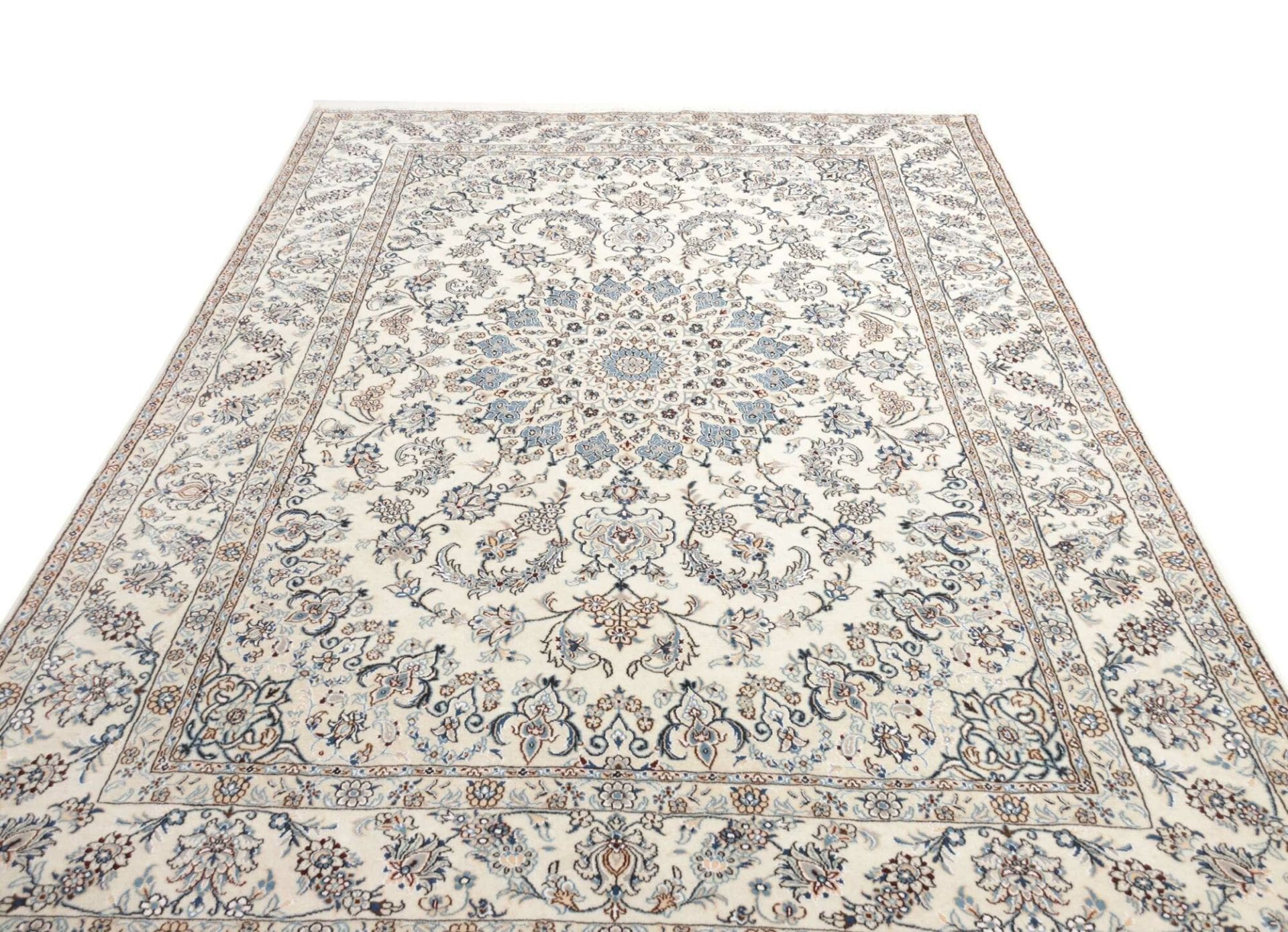 Handgeknüpfter Nain Perserteppich 203 × 292 cm