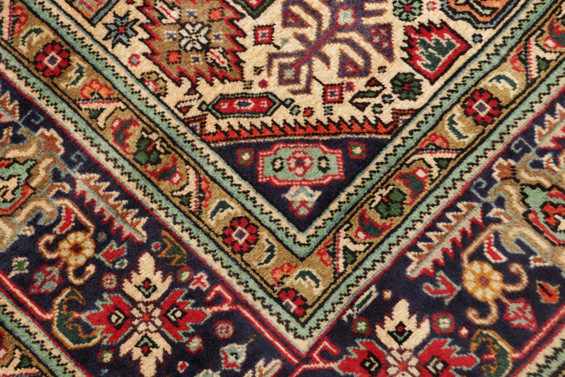 Handgeknüpfter Täbriz Perserteppich 203 × 296 cm