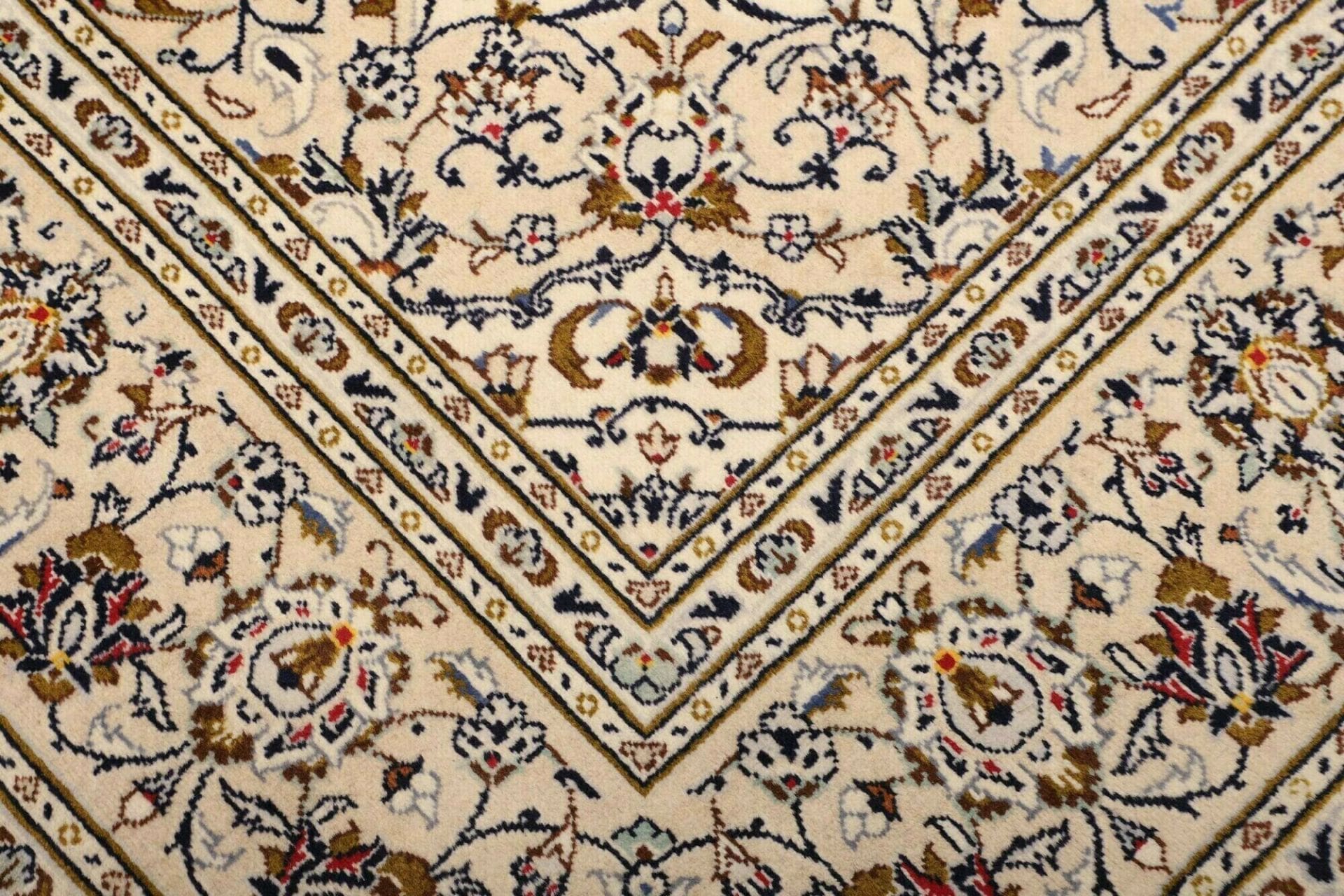 kashan-teppich-205-x-305cm-handgeknupft-perserteppich-wolle-5 Kashan Perserteppich aus Iran, 205 × 305 cm