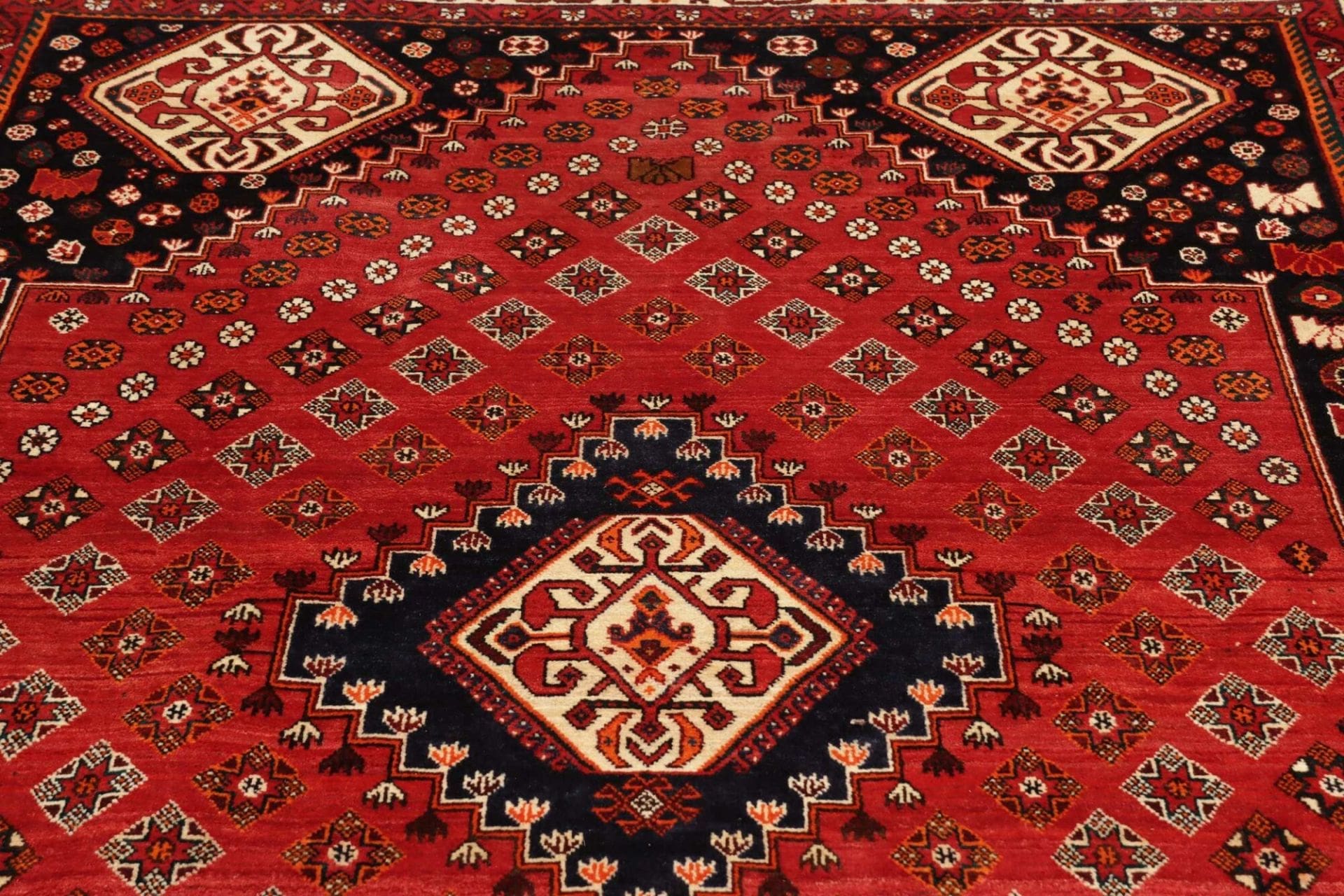 Handgeknüpfter Shiraz Perserteppich 178 × 290 cm