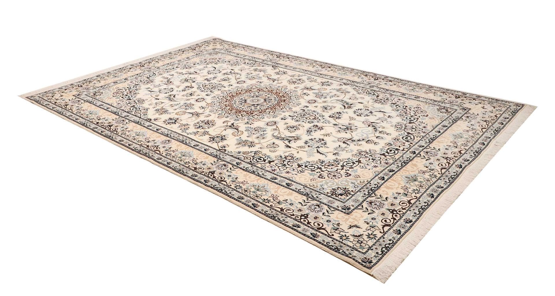 Nain Perserteppich aus Iran, 205 × 306 cm