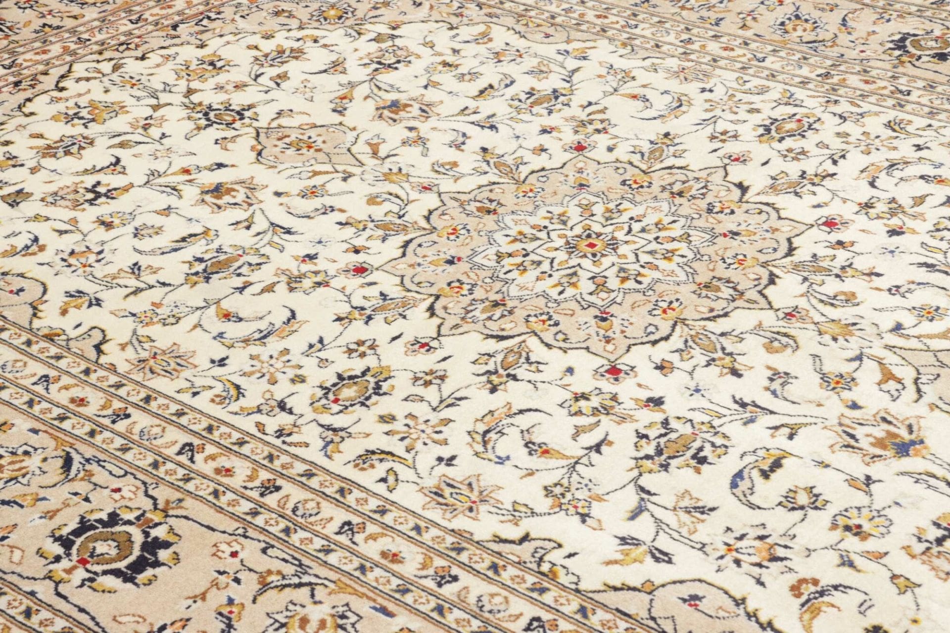 Kashan Perserteppich 198 × 290 cm aus Wolle, handgeknüpft