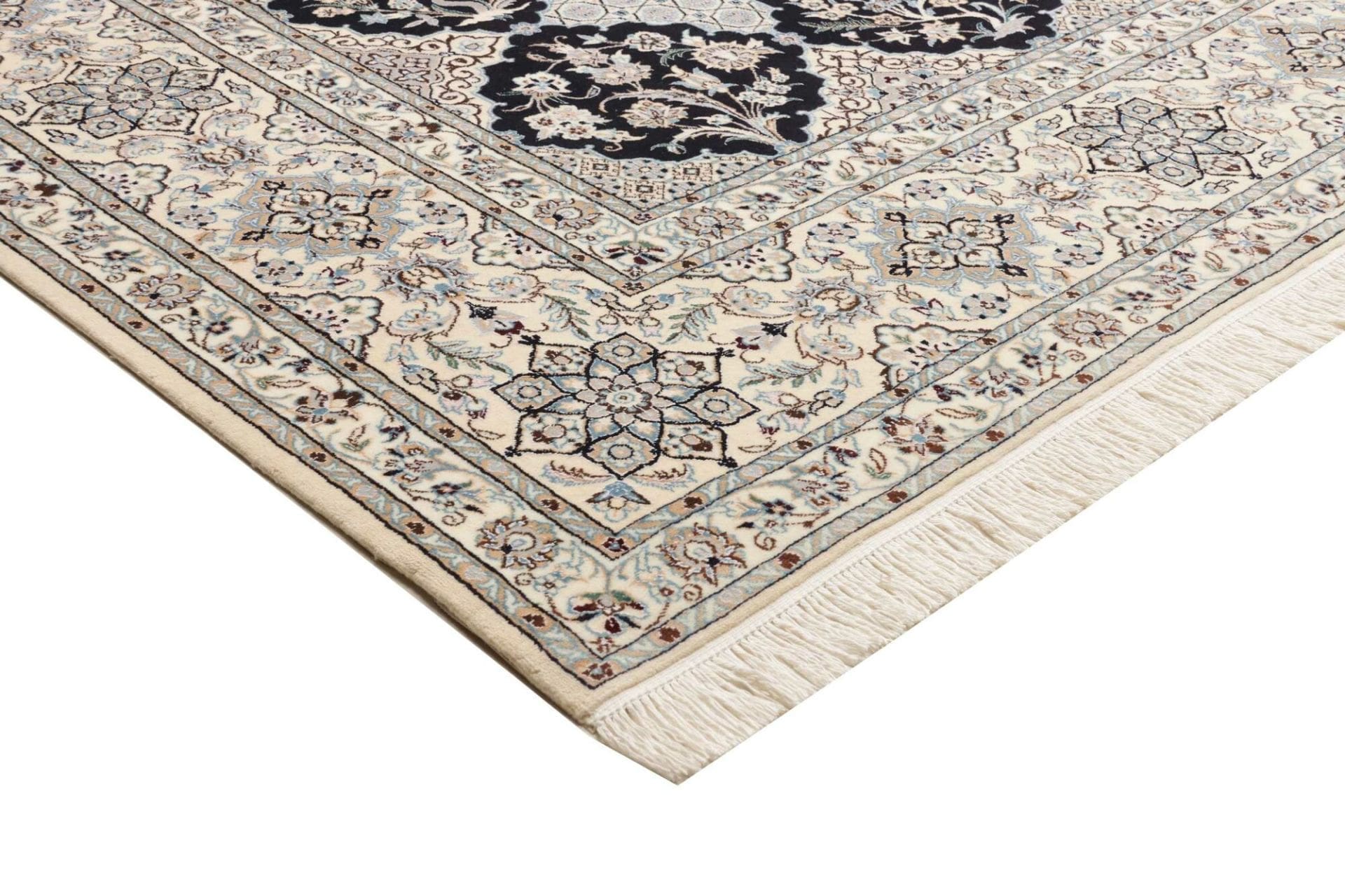Nain Perserteppich 209 × 300 cm aus Wolle, handgeknüpft