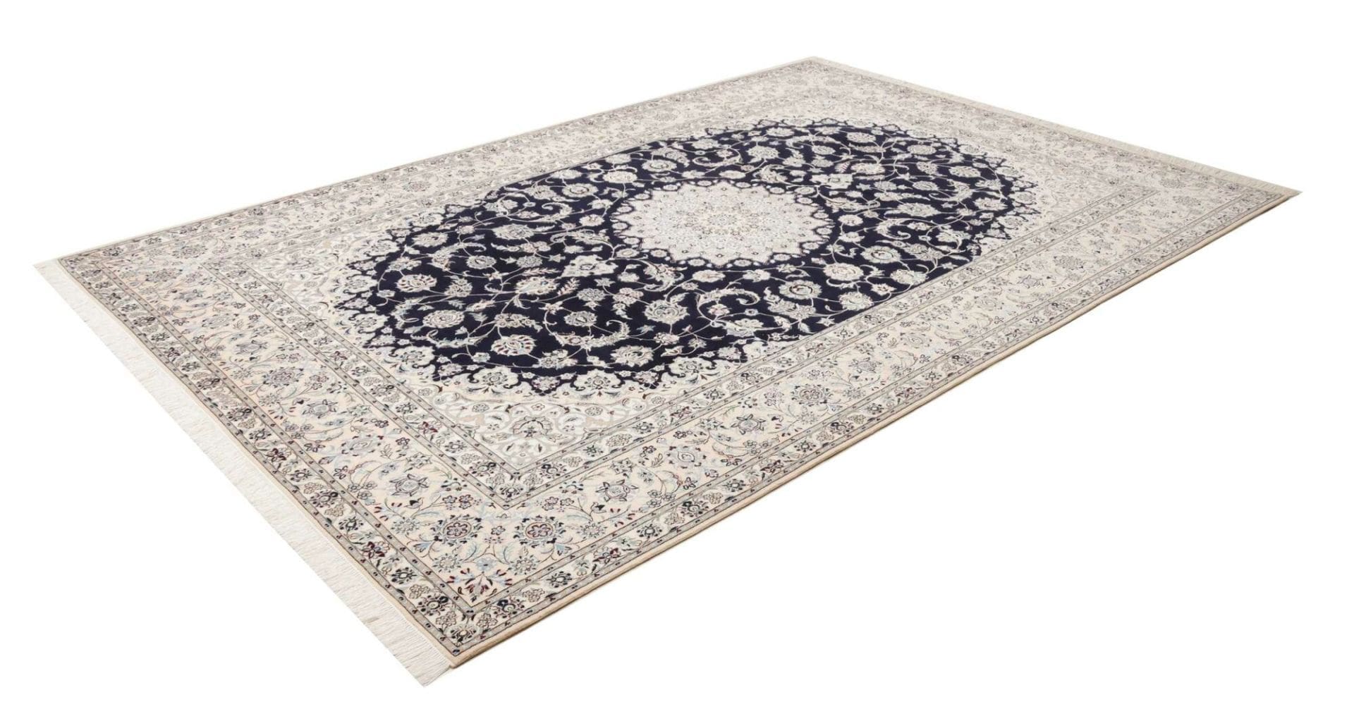 Handgeknüpfter Nain Perserteppich 214 × 317 cm