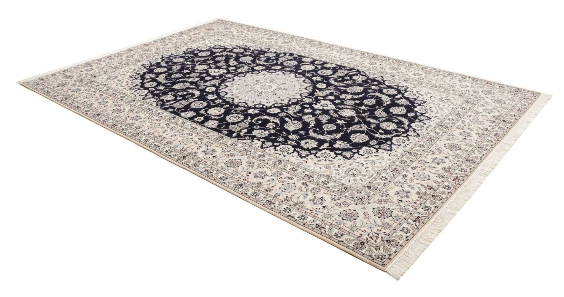 Handgeknüpfter Nain Perserteppich 214 × 317 cm