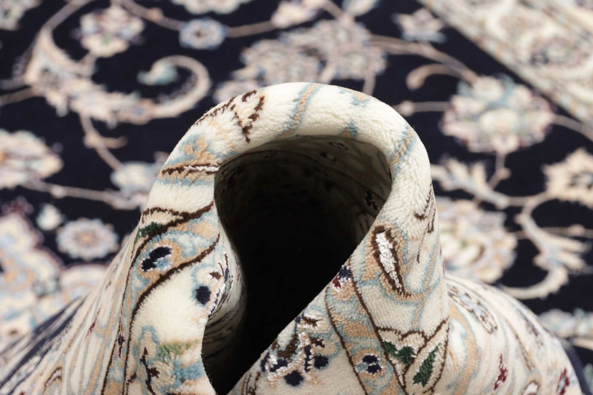 Handgeknüpfter Nain Perserteppich 214 × 317 cm