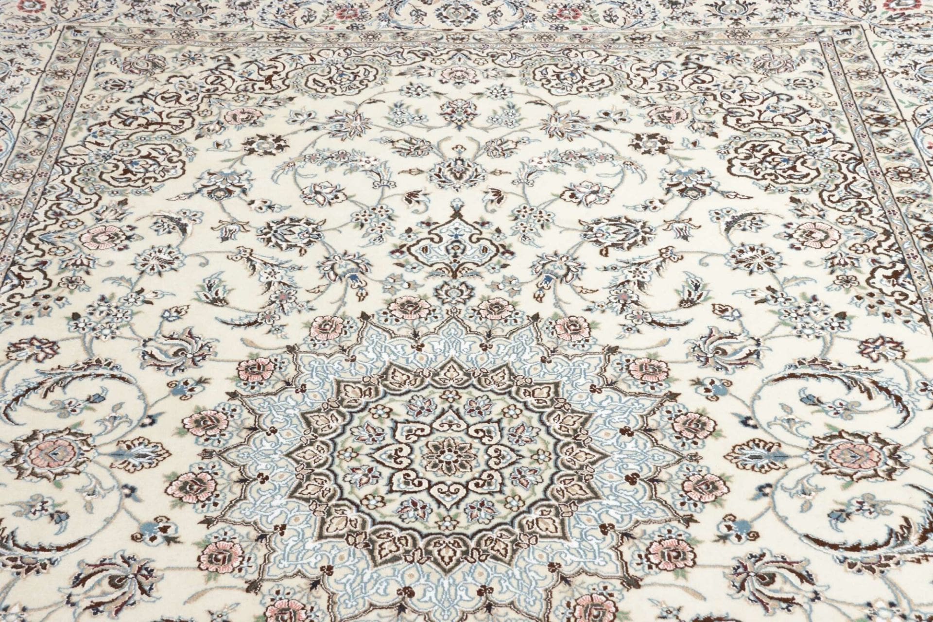 Handgeknüpfter Nain Perserteppich, 200 × 293 cm, Wolle