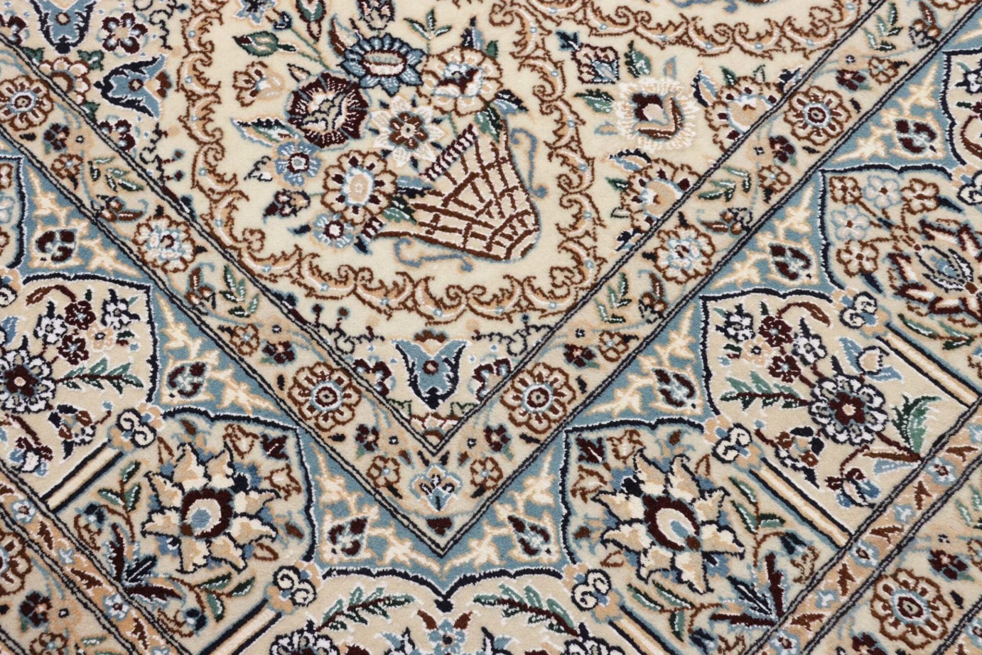 Nain Perserteppich 207 × 302 cm aus Wolle, handgeknüpft