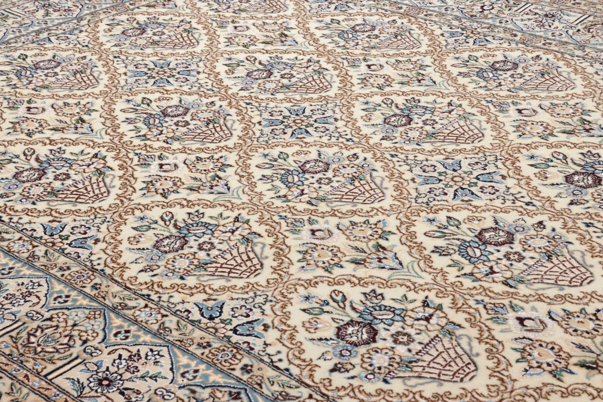 Nain Perserteppich 207 × 302 cm aus Wolle, handgeknüpft
