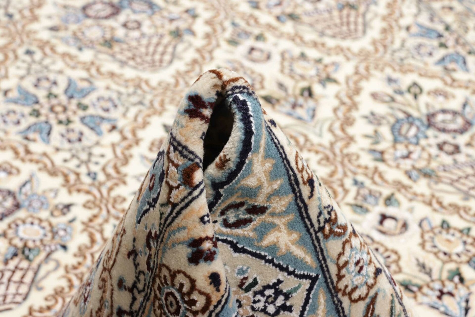 Nain Perserteppich 207 × 302 cm aus Wolle, handgeknüpft