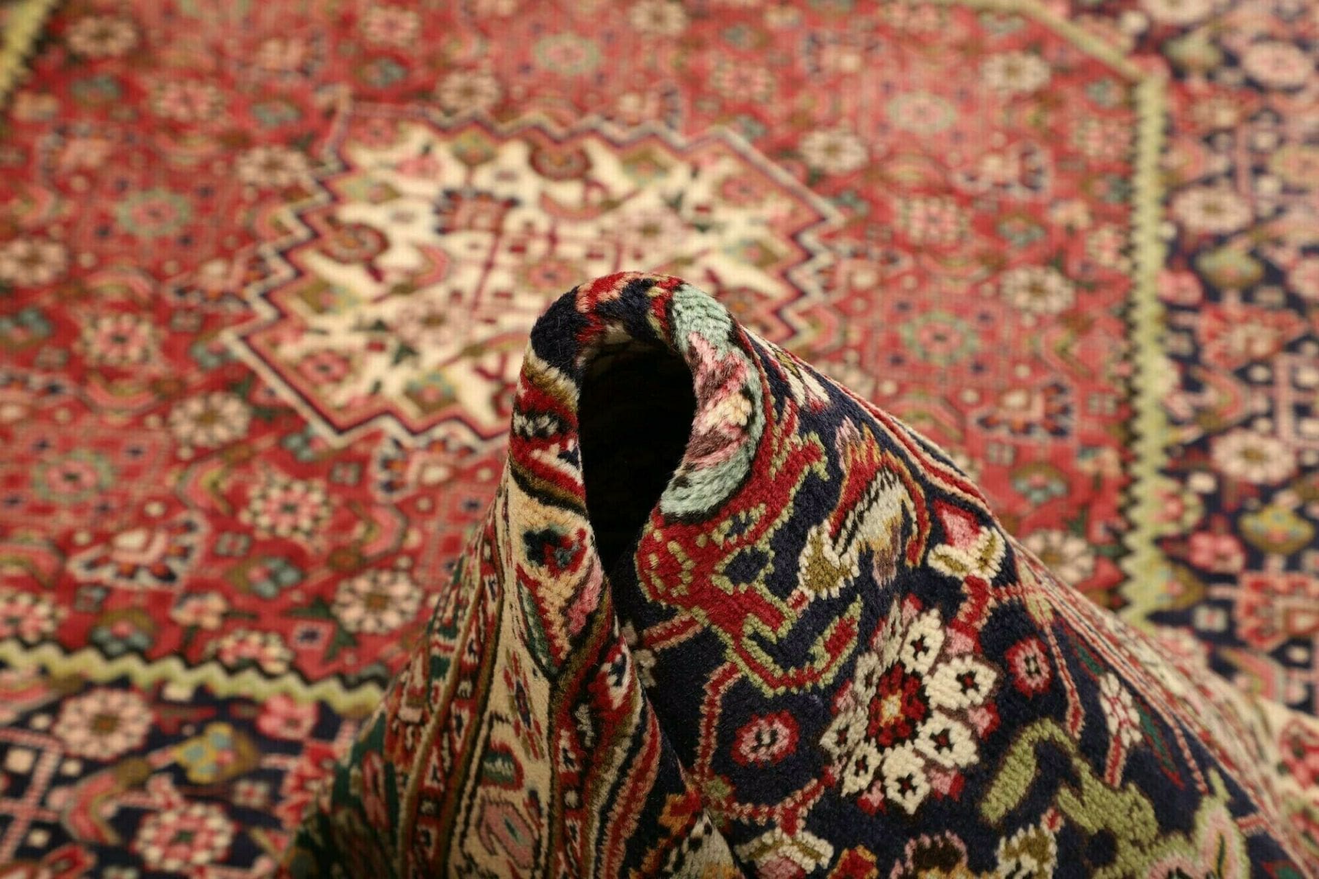 Täbriz Perserteppich aus Iran, 203 × 303 cm