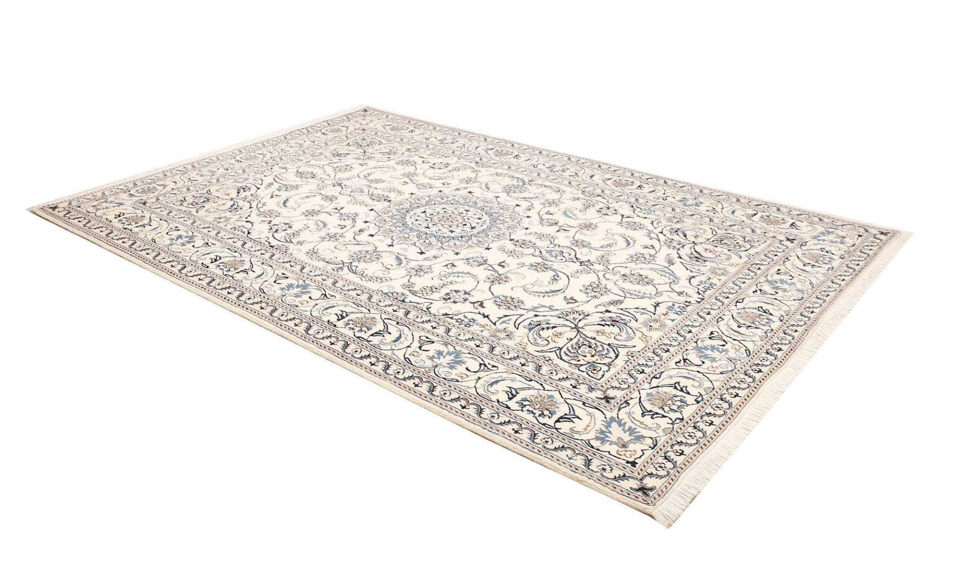 Handgeknüpfter Nain Perserteppich 200 × 293 cm