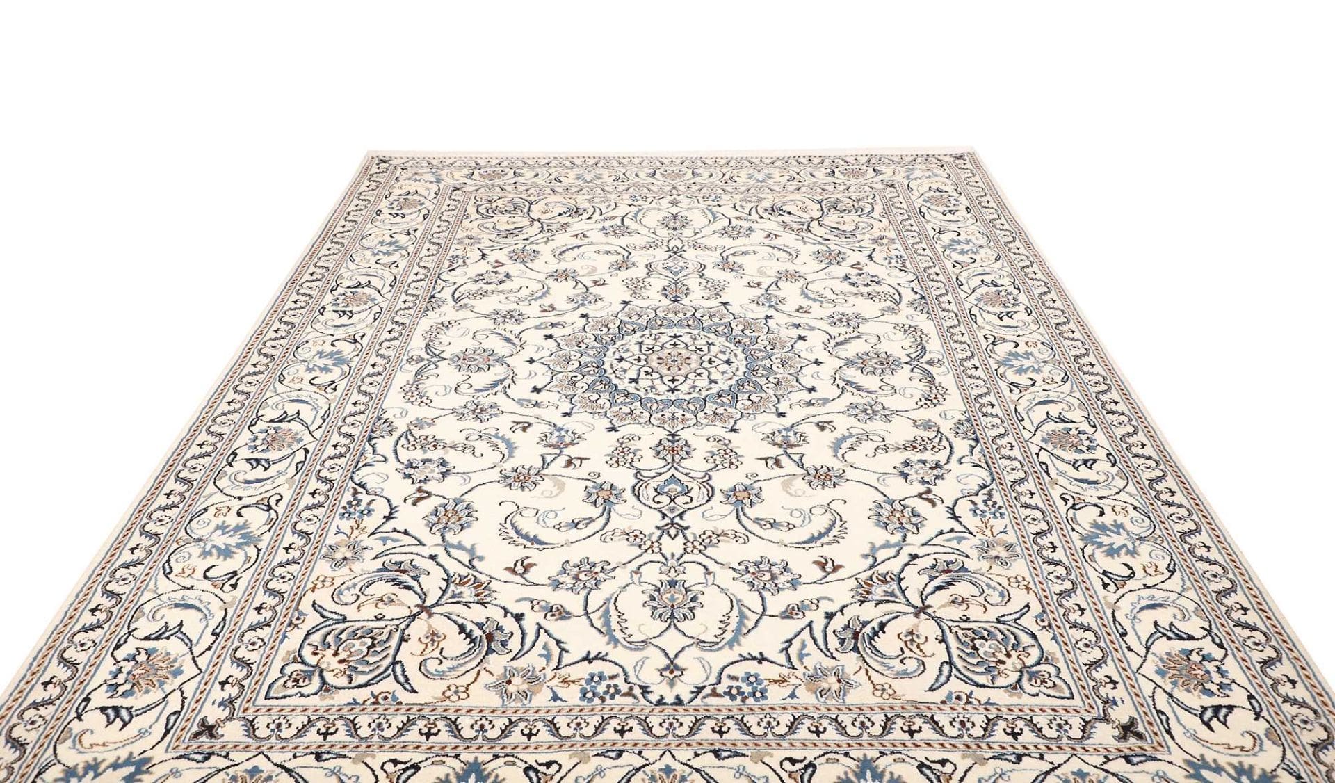 Handgeknüpfter Nain Perserteppich 200 × 293 cm