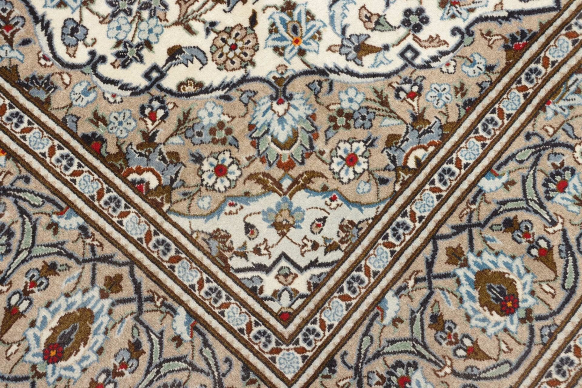 Kashan Perserteppich aus Iran, 205 × 295 cm