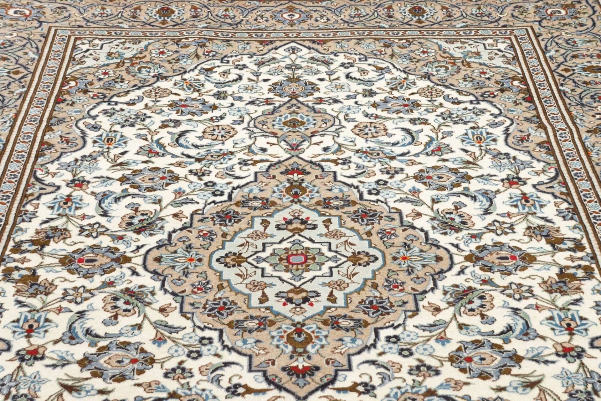 Kashan Perserteppich aus Iran, 205 × 295 cm