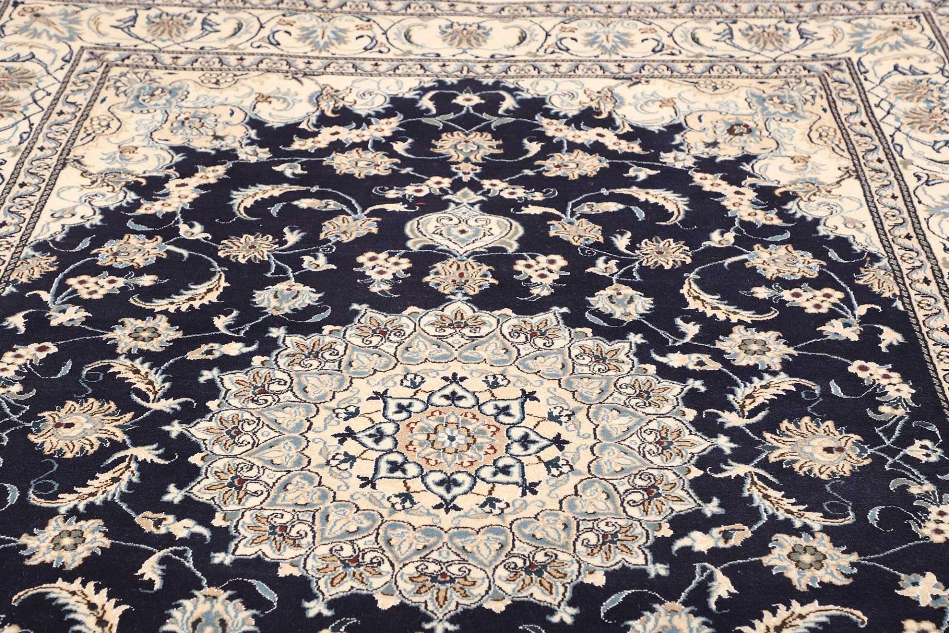 Nain Perserteppich 201 × 292 cm aus Wolle, handgeknüpft