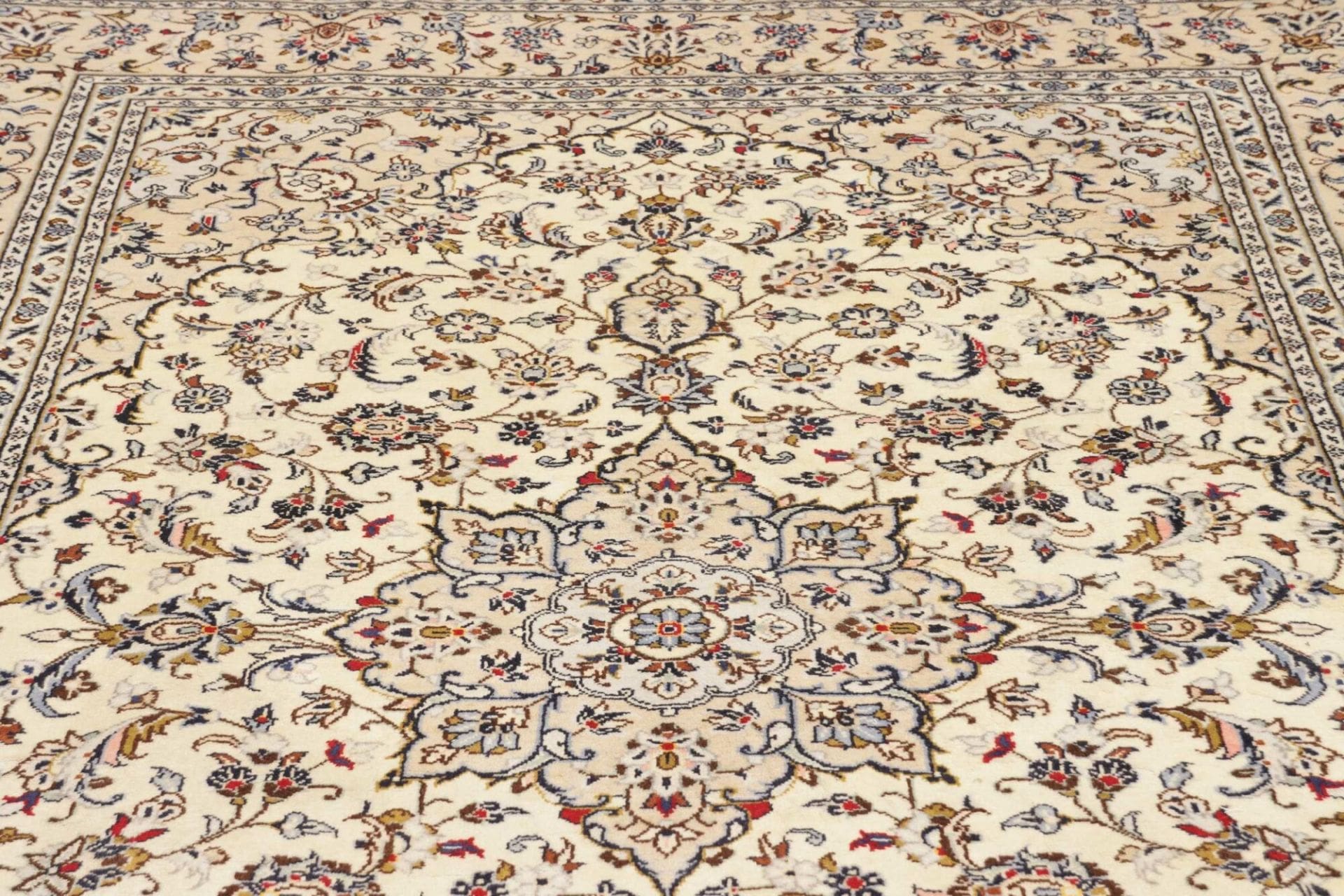 Handgeknüpfter Kashan Perserteppich 197 × 300 cm
