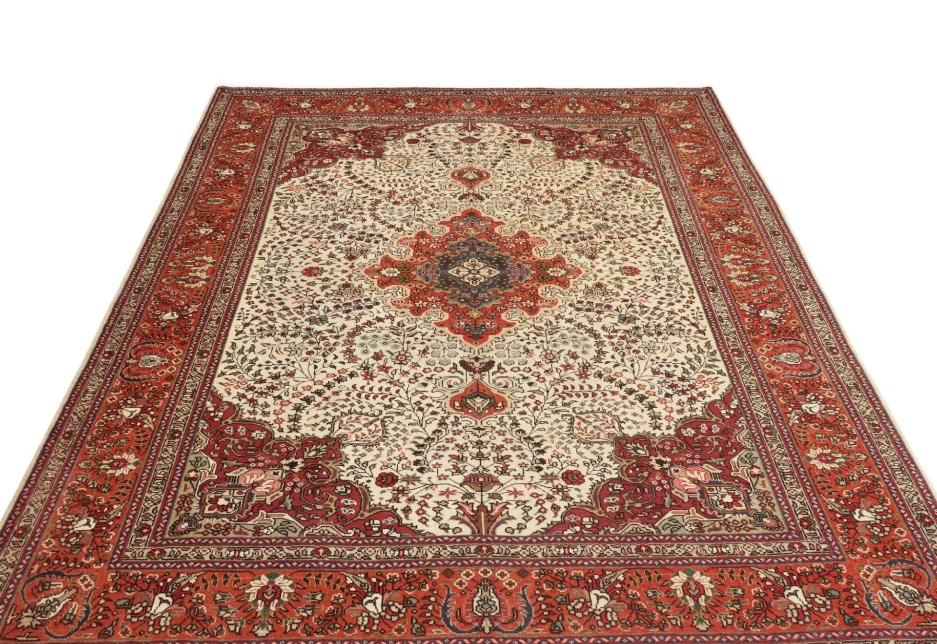 Täbriz Perserteppich 206 × 292 cm aus Wolle, handgeknüpft
