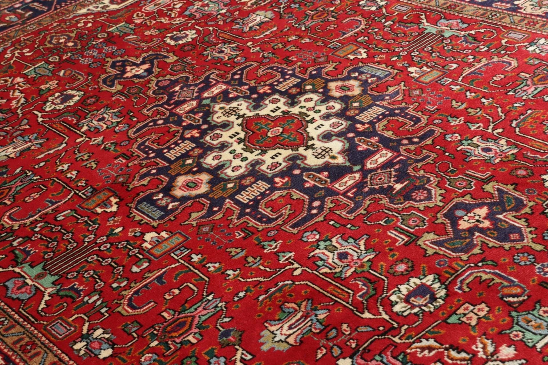 Handgeknüpfter Täbriz Perserteppich, 201 × 287 cm, Wolle