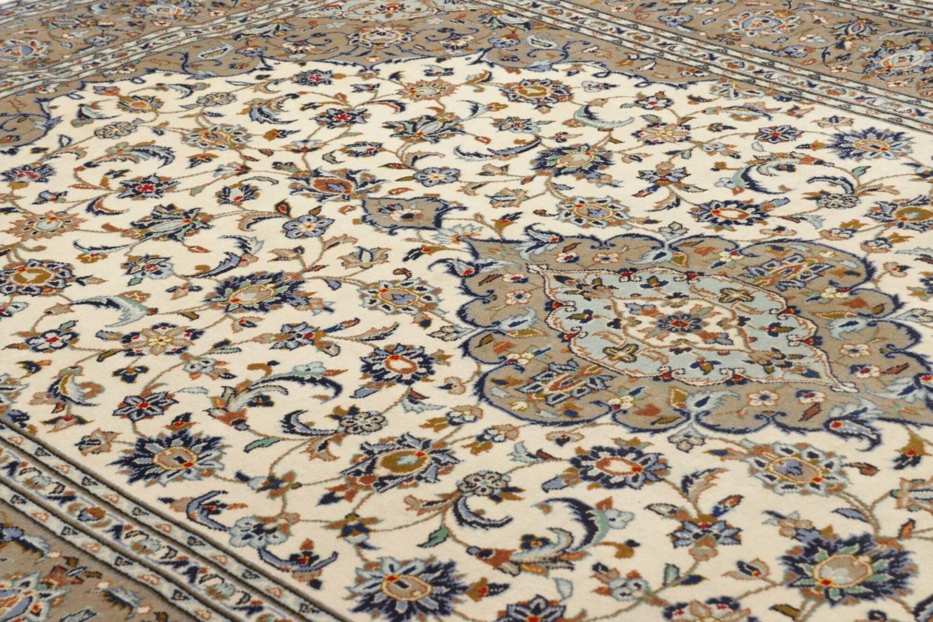 Handgeknüpfter Kashan Perserteppich 206 × 310 cm