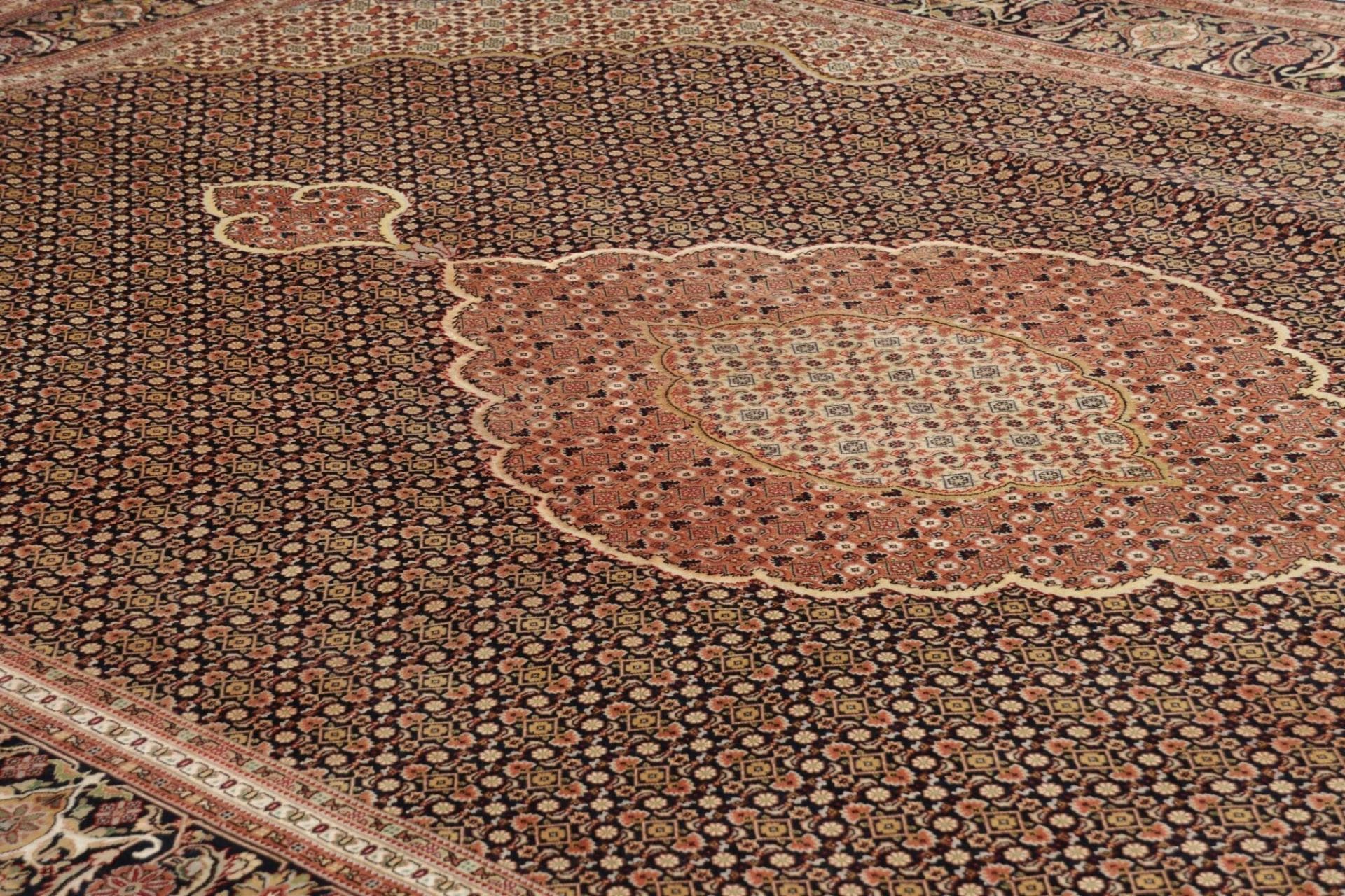 Handgeknüpfter Täbriz Perserteppich 206 × 300 cm