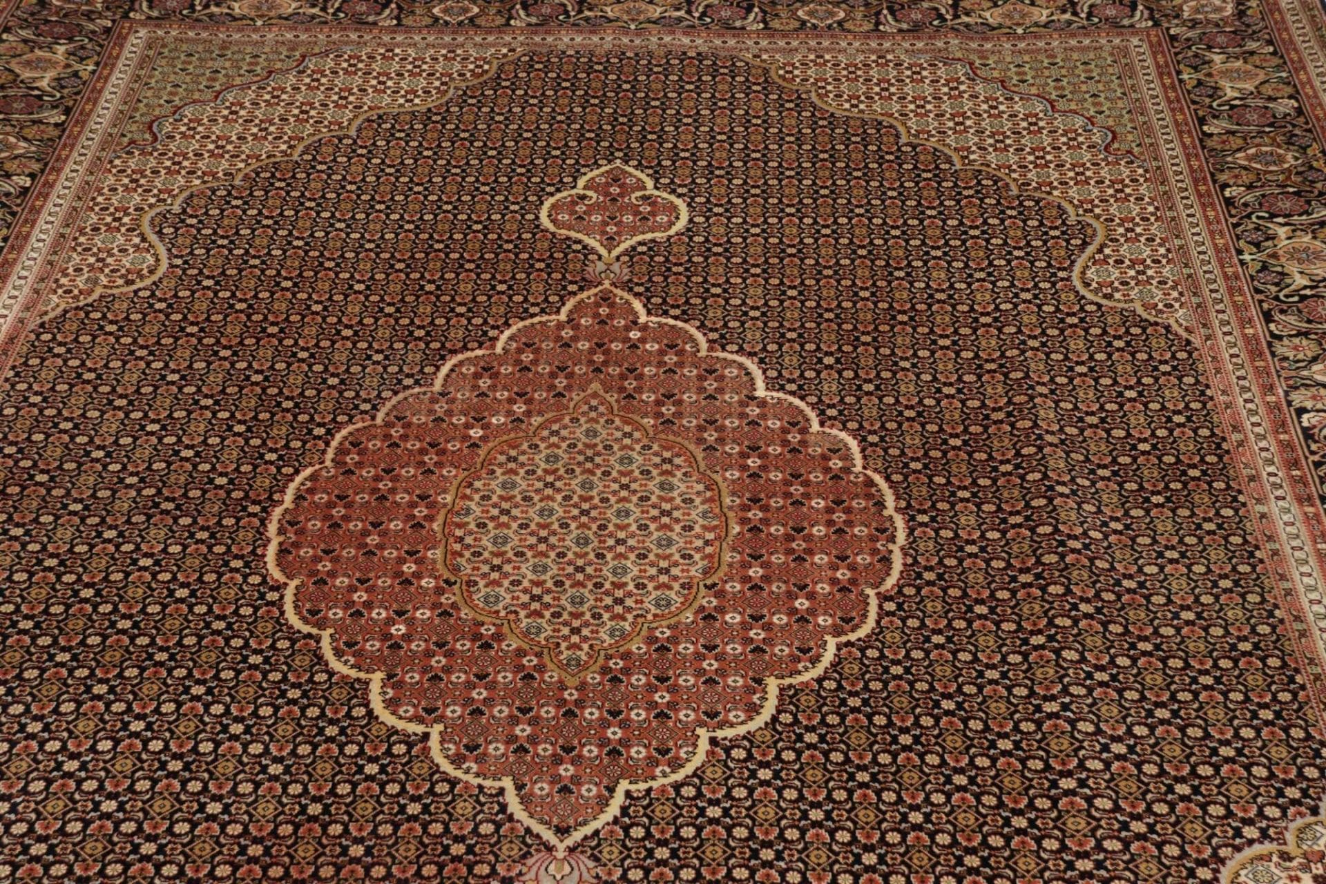 Handgeknüpfter Täbriz Perserteppich 206 × 300 cm