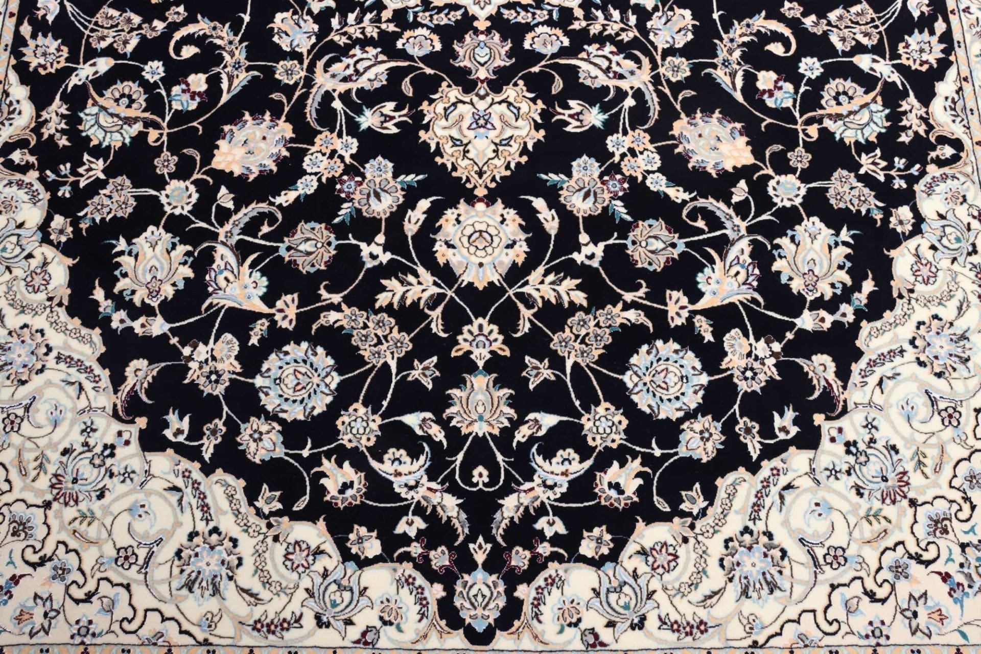 Nain Perserteppich 215 × 314 cm aus Wolle, handgeknüpft