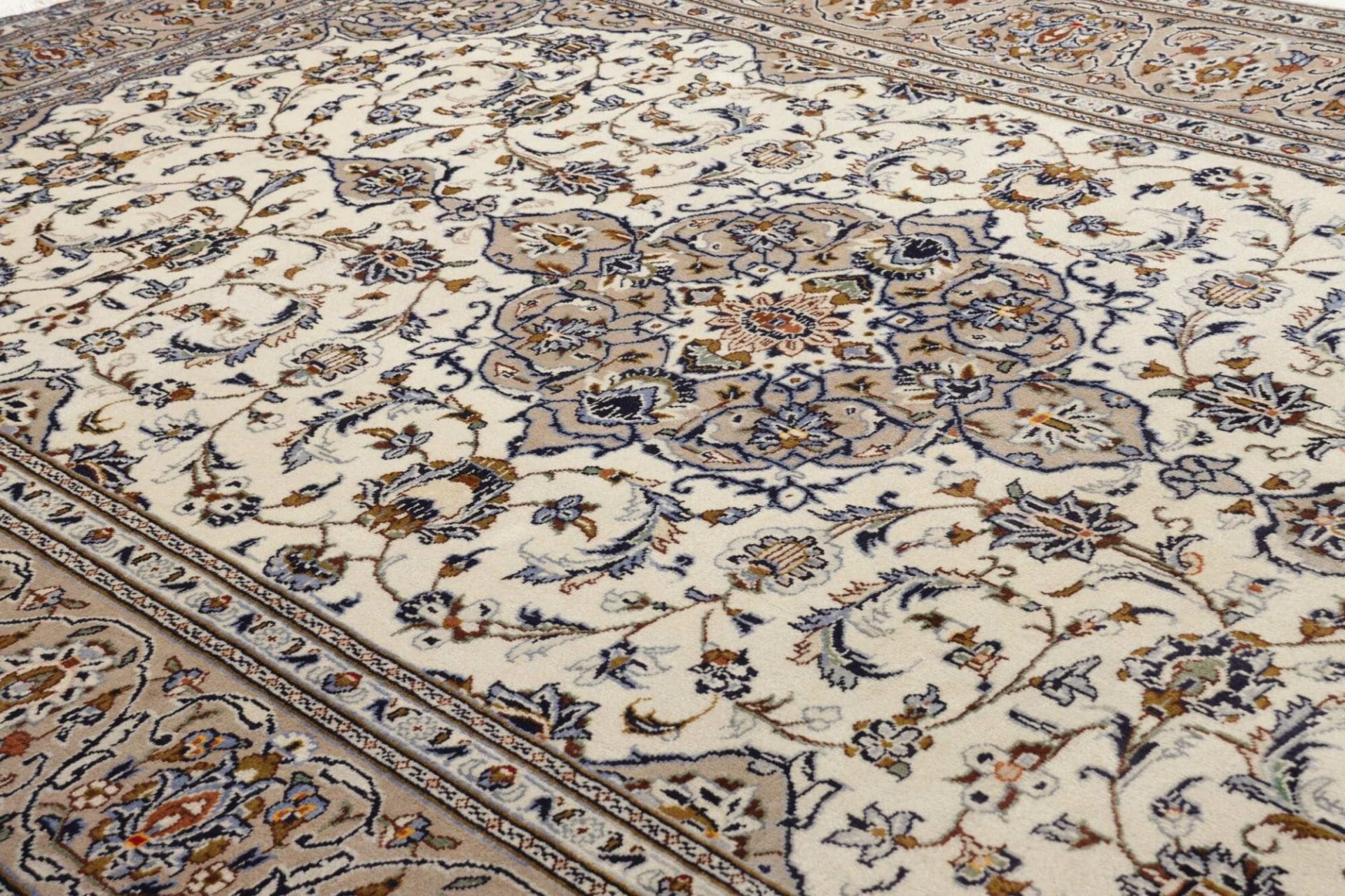 Kashan Perserteppich 206 × 320 cm aus Wolle, handgeknüpft