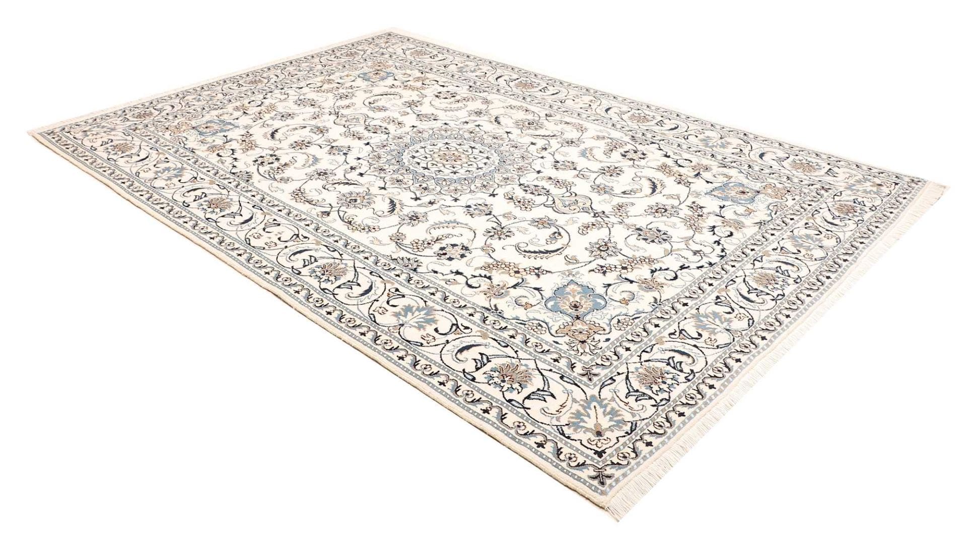 Handgeknüpfter Nain Perserteppich 201 × 290 cm