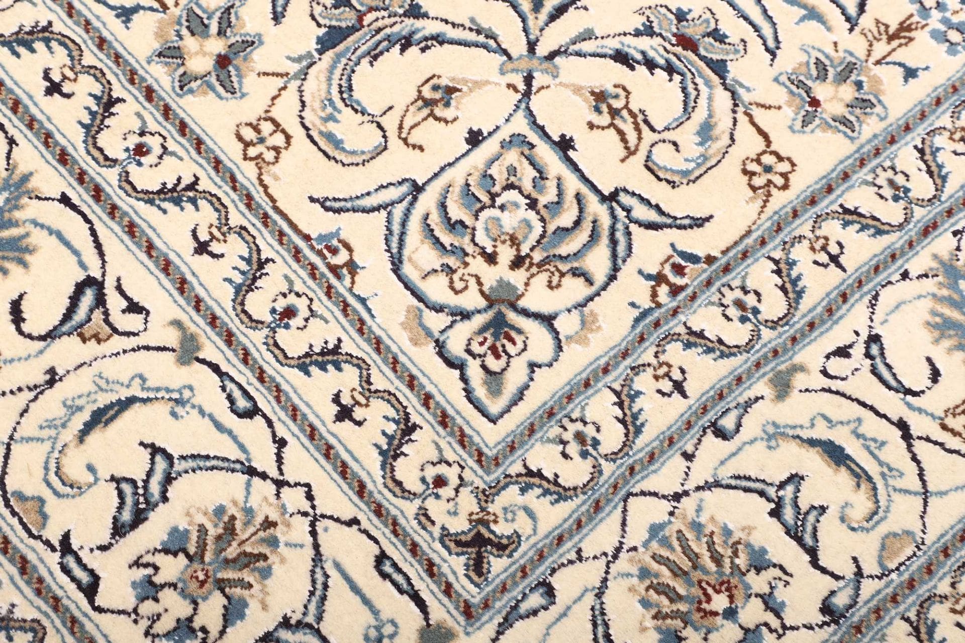 nain-teppich-208-x-294-cm-florale-muster-handgeknupft-perserteppich-4 Nain Perserteppich 208 × 294 cm aus Wolle, handgeknüpft
